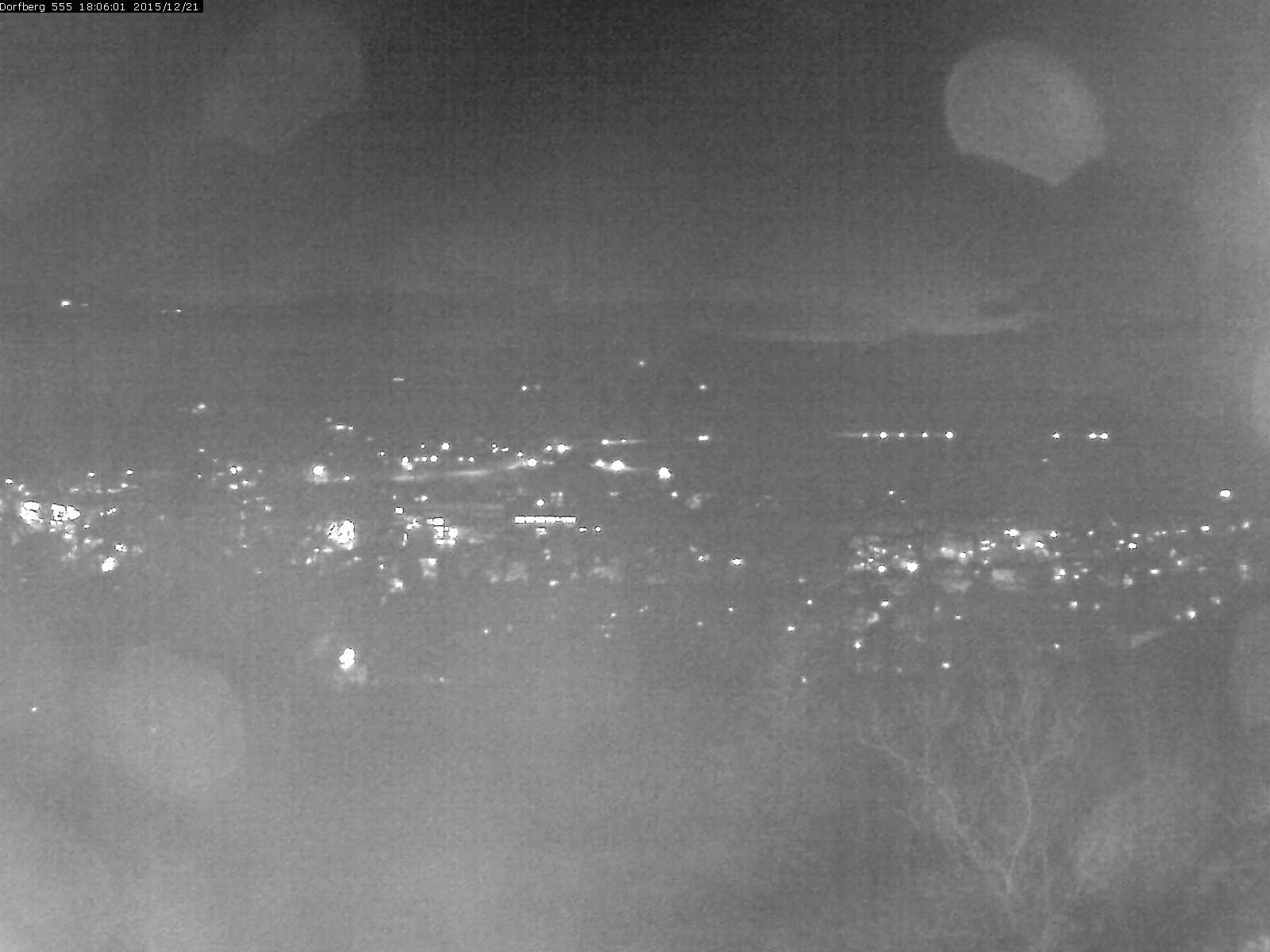 Webcam-Bild: Aussicht vom Dorfberg in Langnau 20151221-180601