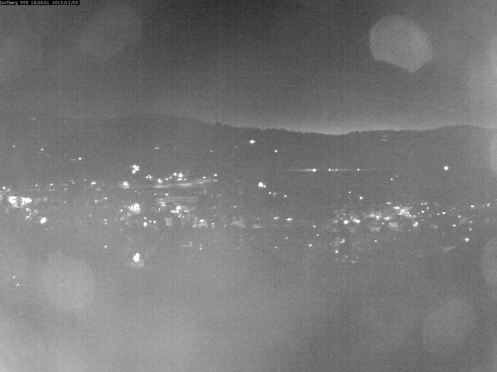 Webcam-Bild: Aussicht vom Dorfberg in Langnau 20151225-180601