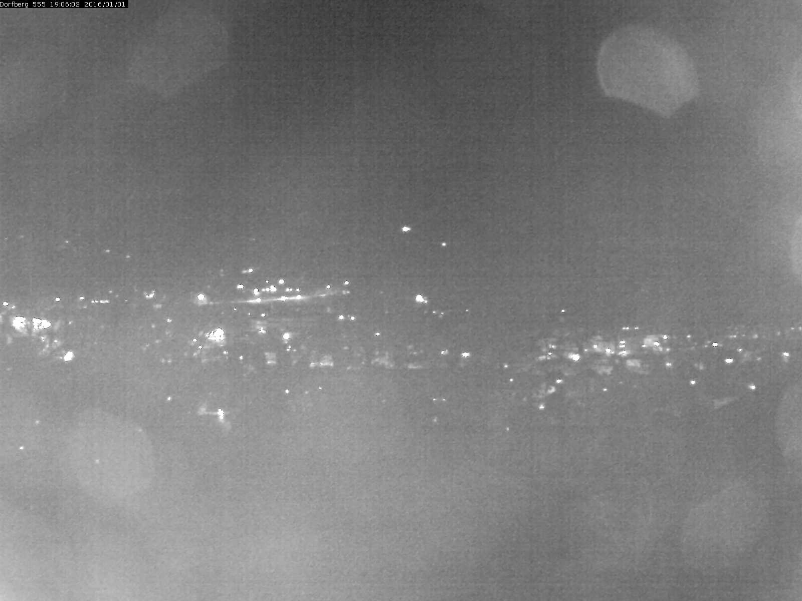 Webcam-Bild: Aussicht vom Dorfberg in Langnau 20160101-190601