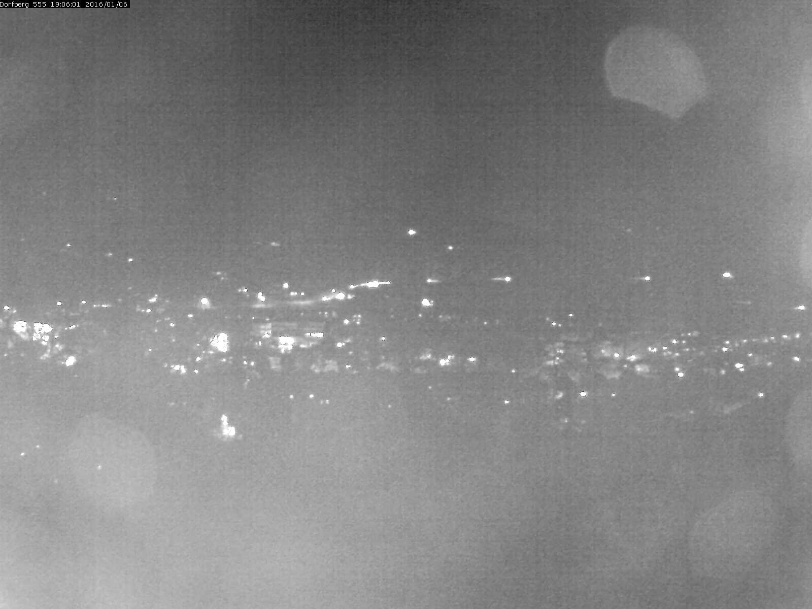 Webcam-Bild: Aussicht vom Dorfberg in Langnau 20160106-190601