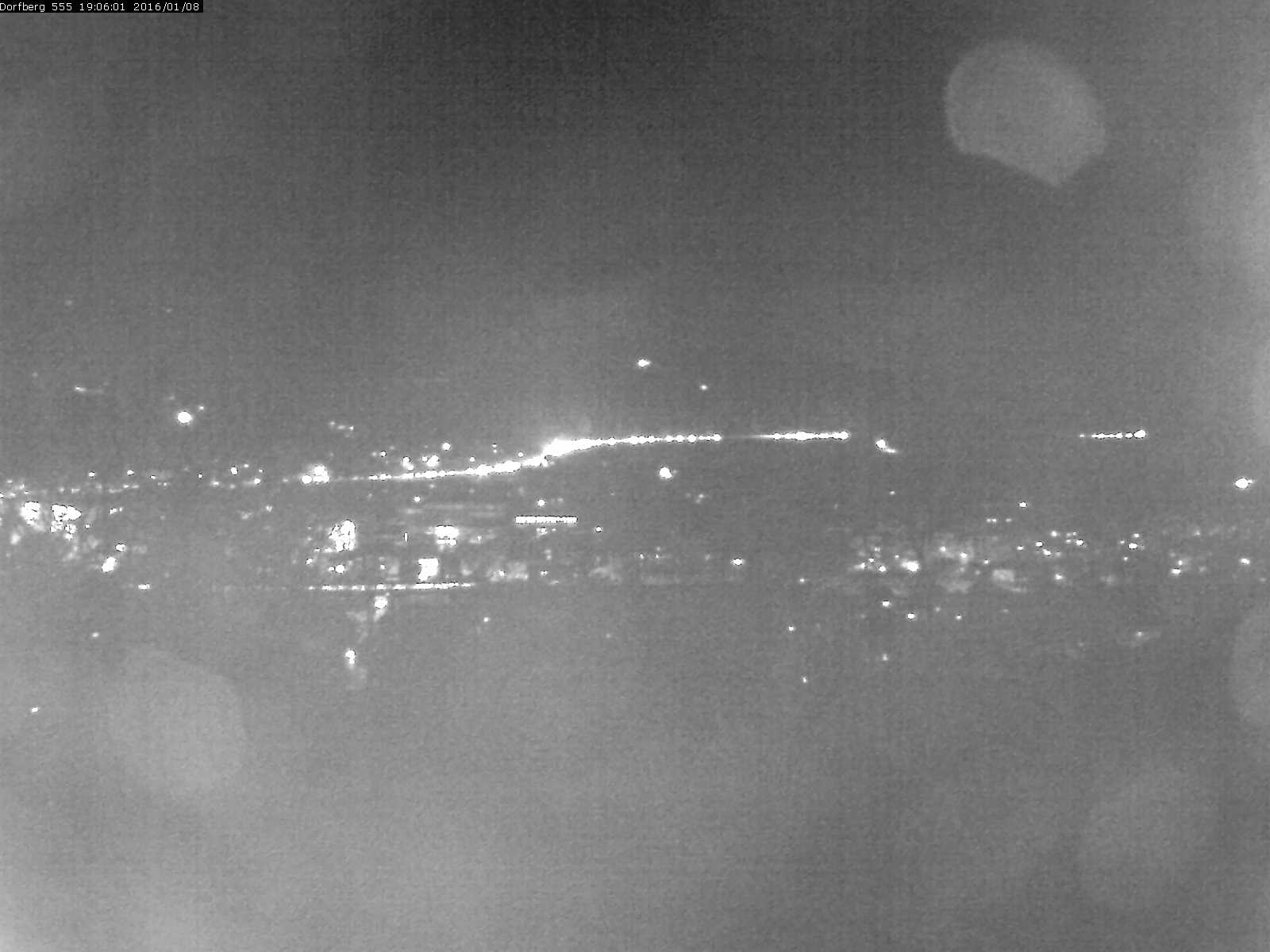 Webcam-Bild: Aussicht vom Dorfberg in Langnau 20160108-190601