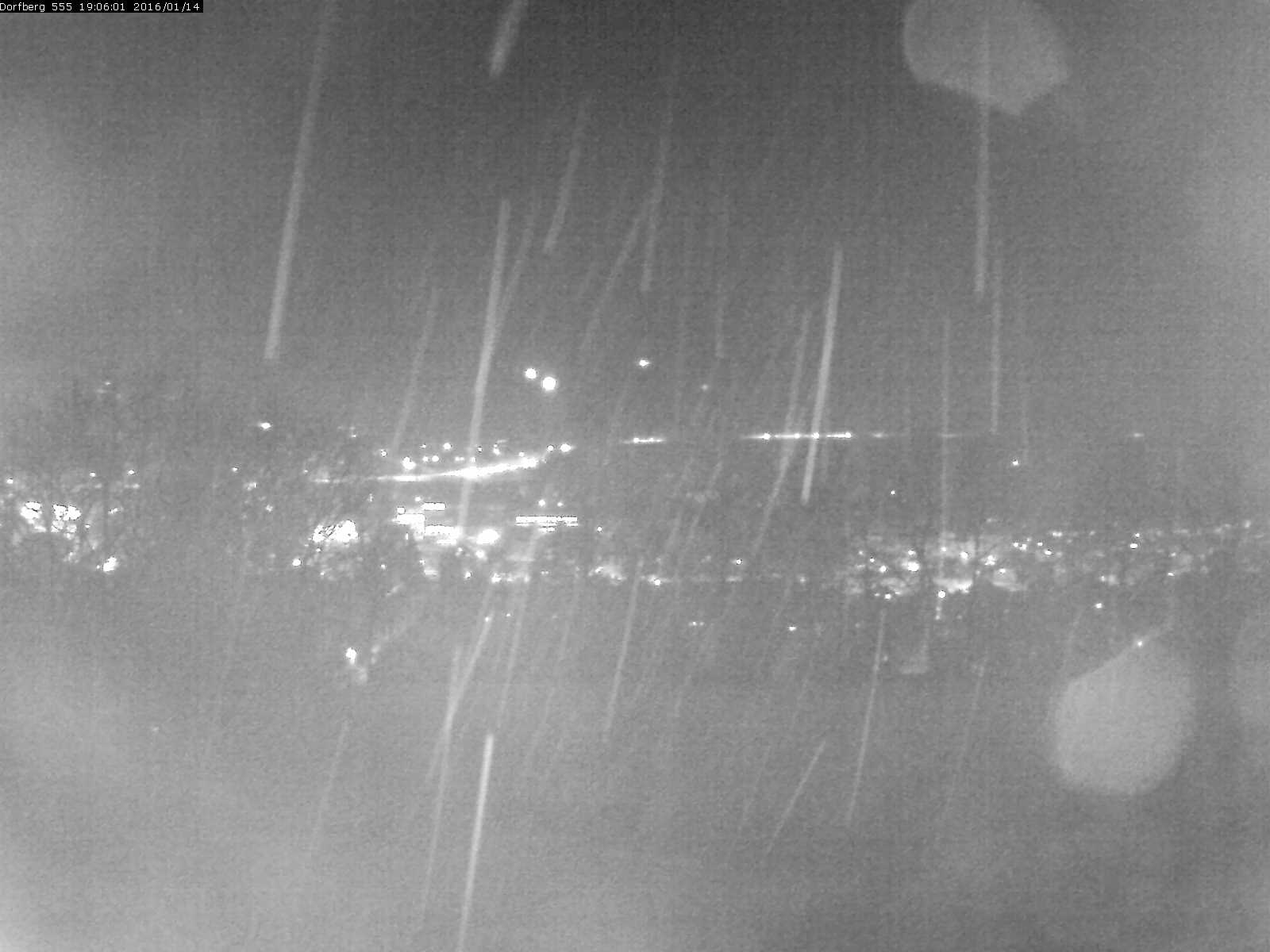 Webcam-Bild: Aussicht vom Dorfberg in Langnau 20160114-190601