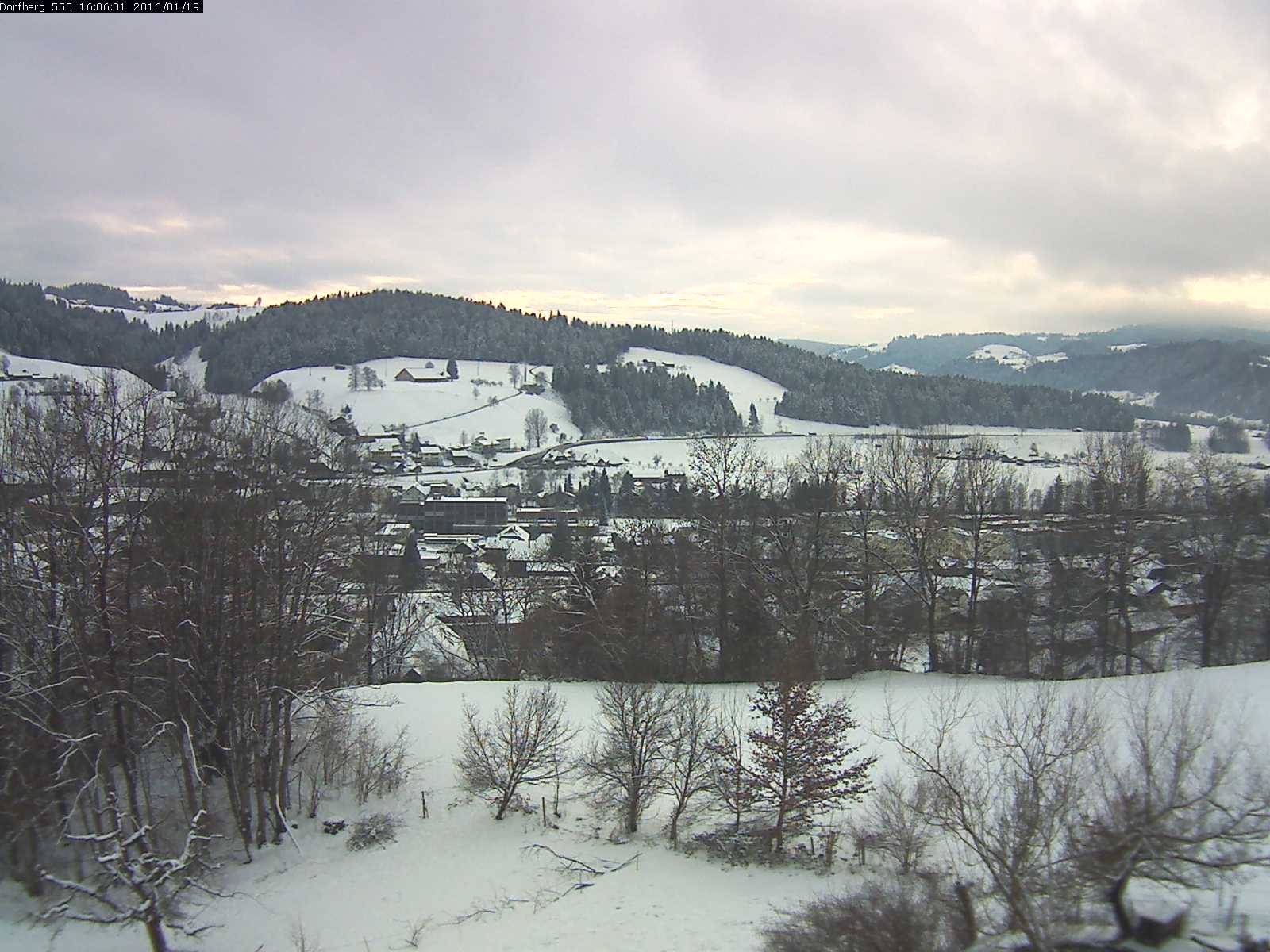 Webcam-Bild: Aussicht vom Dorfberg in Langnau 20160119-160601