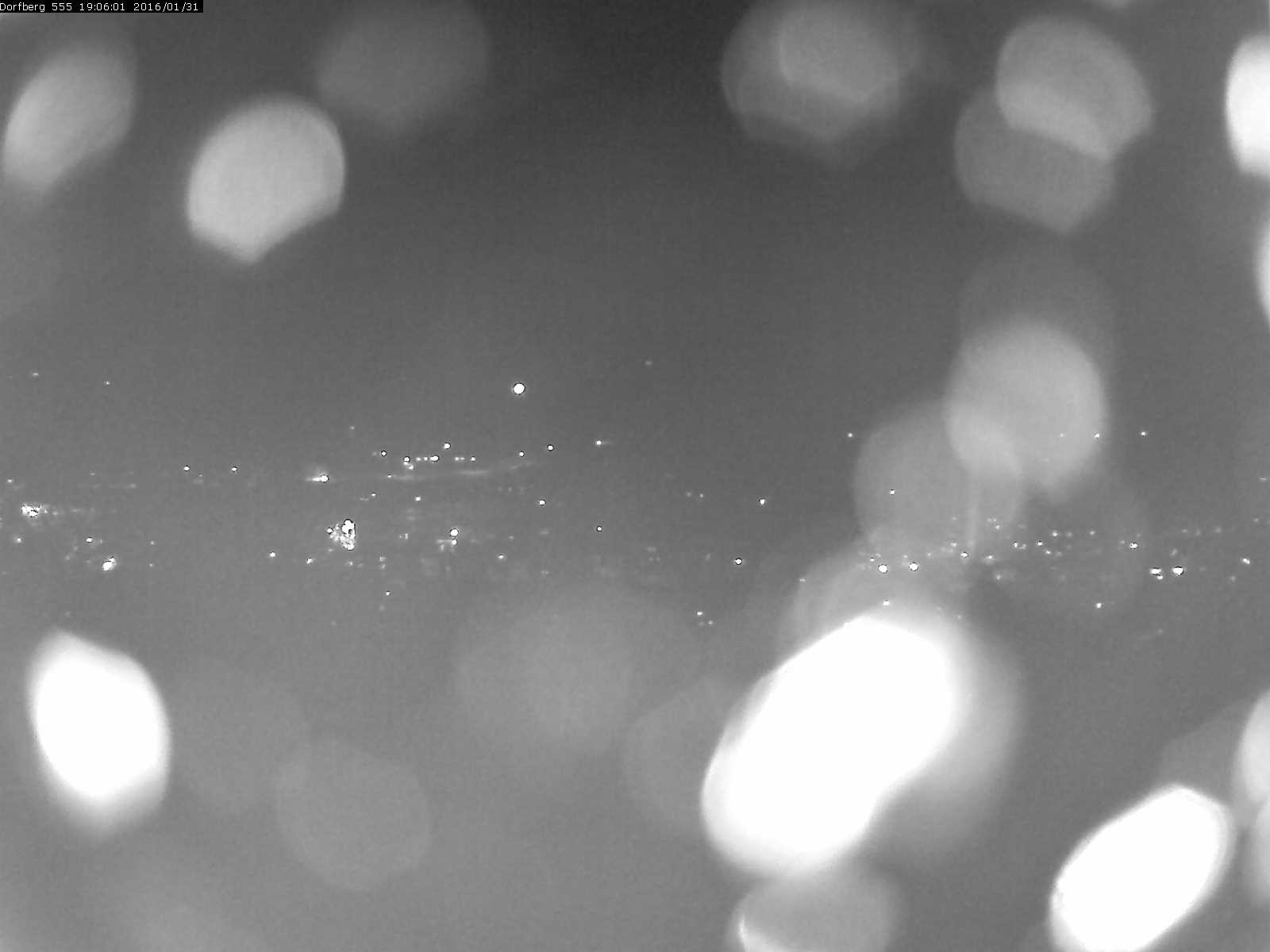 Webcam-Bild: Aussicht vom Dorfberg in Langnau 20160131-190601