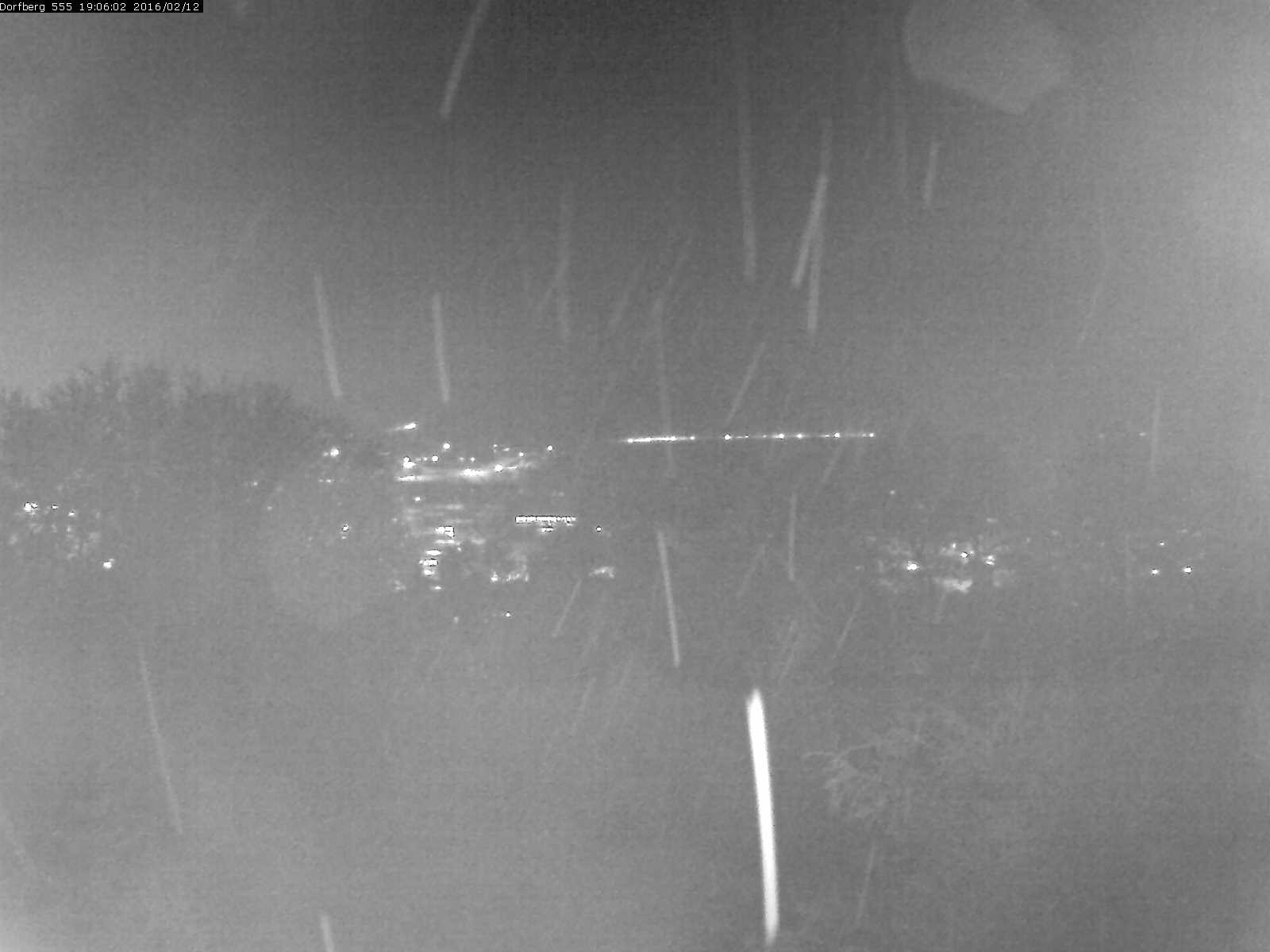 Webcam-Bild: Aussicht vom Dorfberg in Langnau 20160212-190601