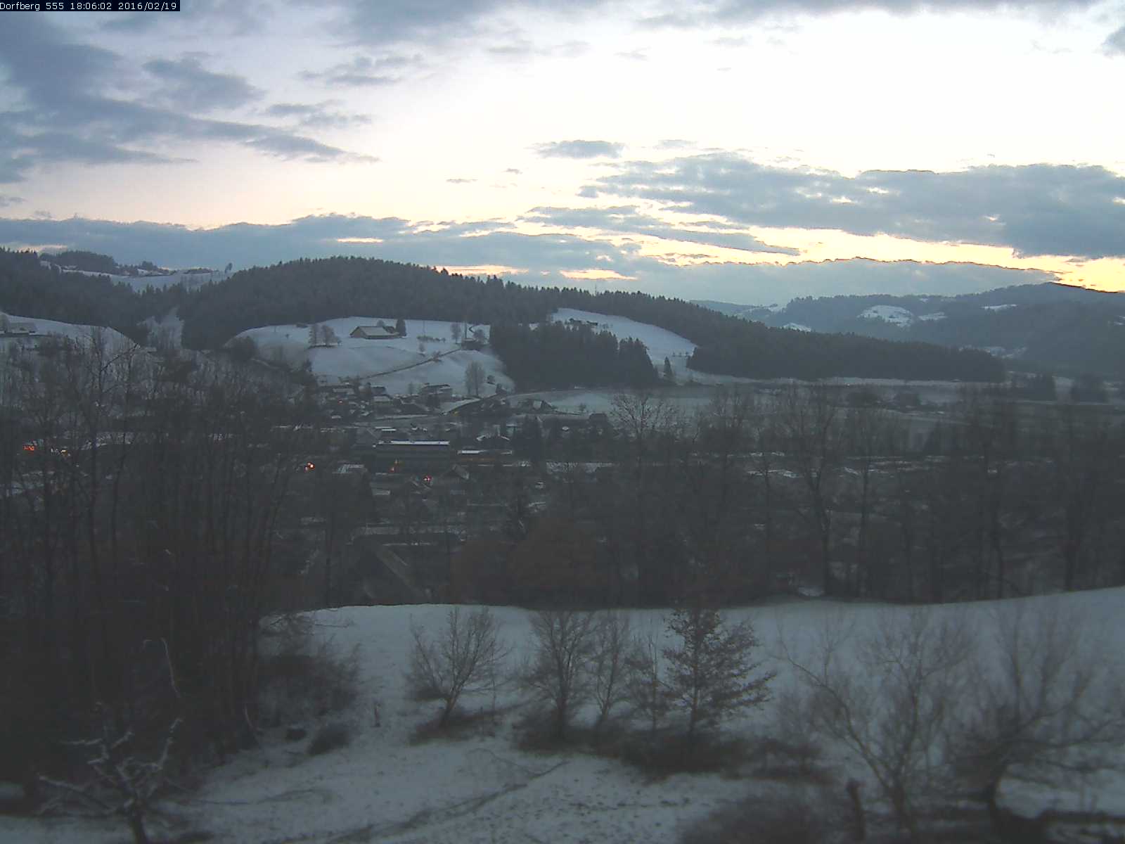 Webcam-Bild: Aussicht vom Dorfberg in Langnau 20160219-180601
