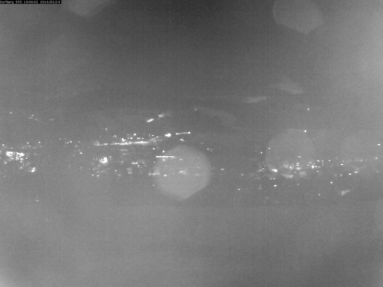 Webcam-Bild: Aussicht vom Dorfberg in Langnau 20160219-190601