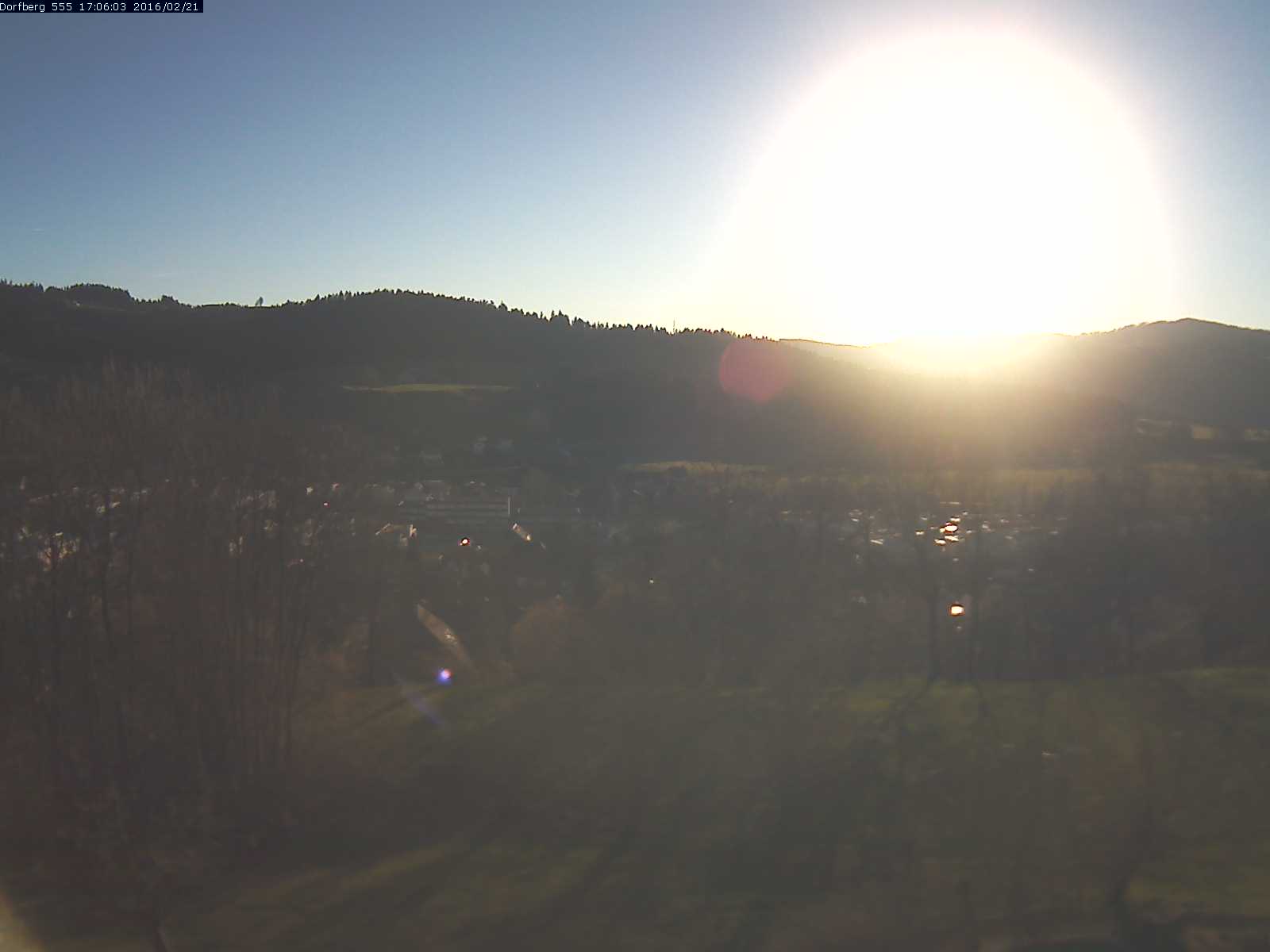 Webcam-Bild: Aussicht vom Dorfberg in Langnau 20160221-170601
