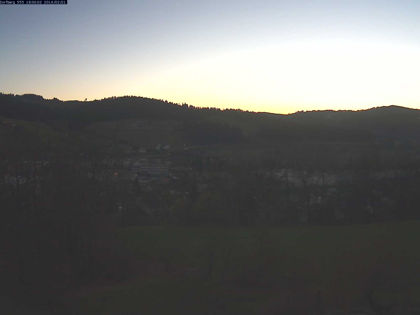 Webcam-Bild: Aussicht vom Dorfberg in Langnau 20160221-180601