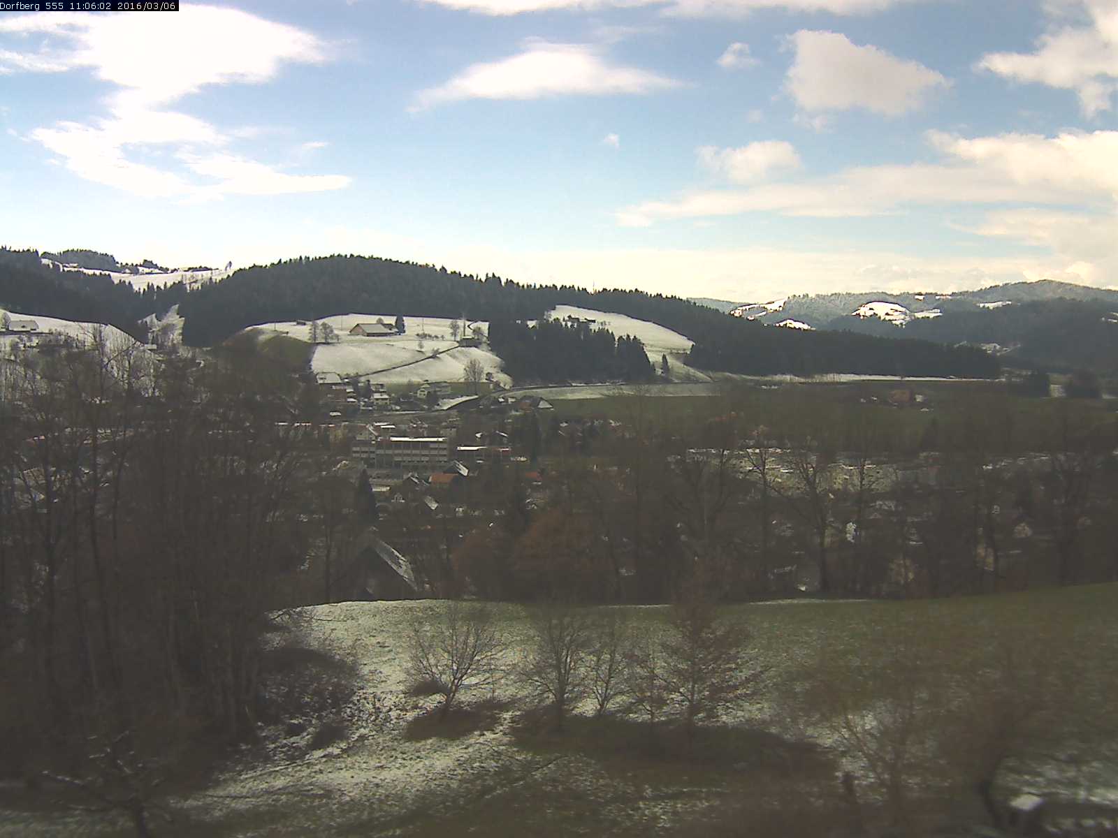Webcam-Bild: Aussicht vom Dorfberg in Langnau 20160306-110601