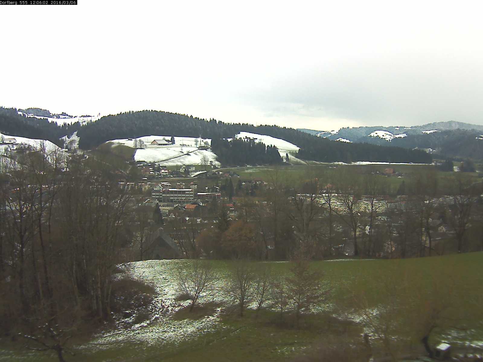 Webcam-Bild: Aussicht vom Dorfberg in Langnau 20160306-120601