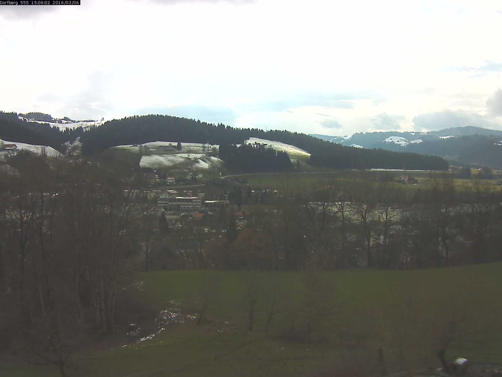 Webcam-Bild: Aussicht vom Dorfberg in Langnau 20160306-150601