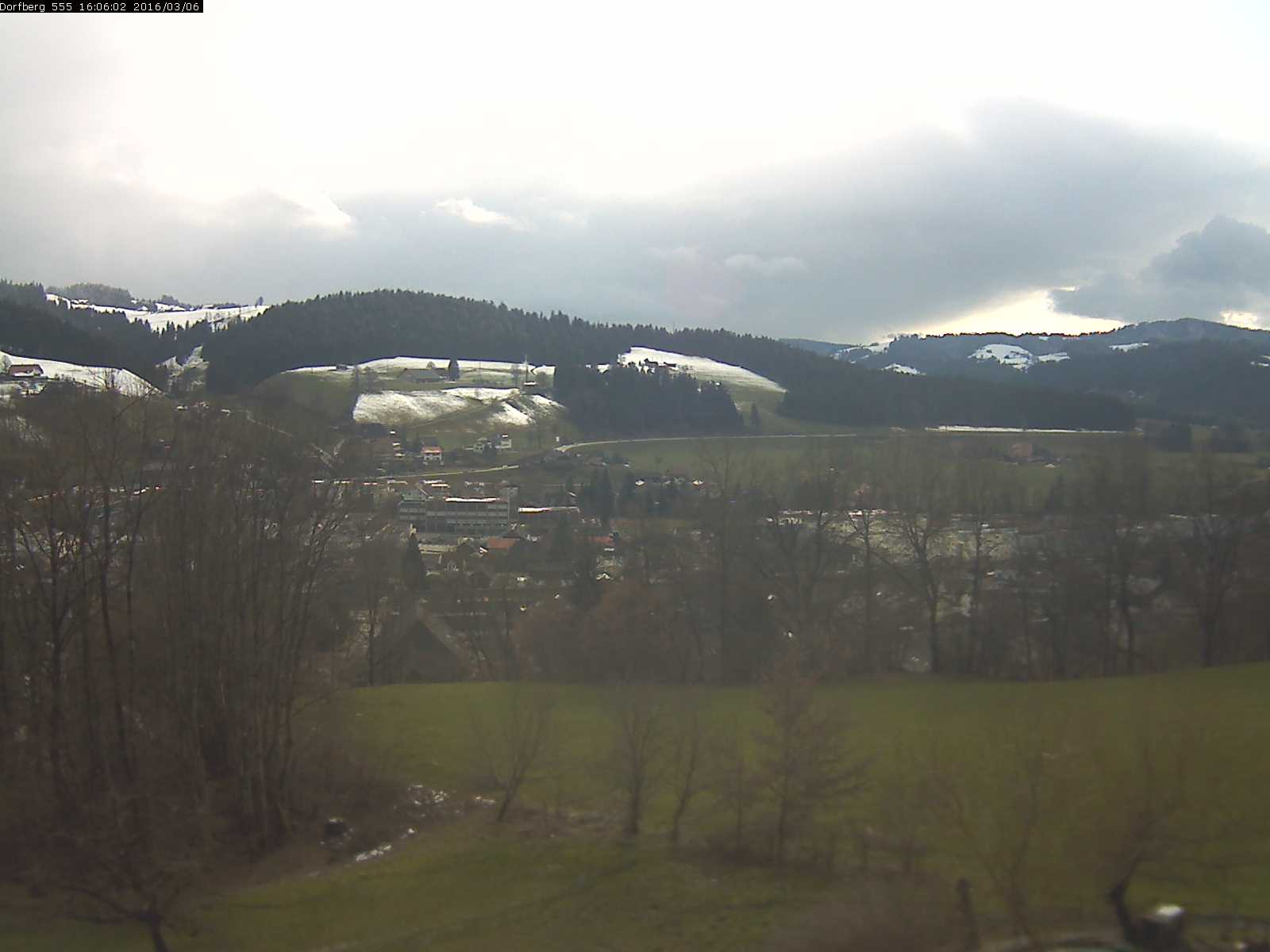 Webcam-Bild: Aussicht vom Dorfberg in Langnau 20160306-160601