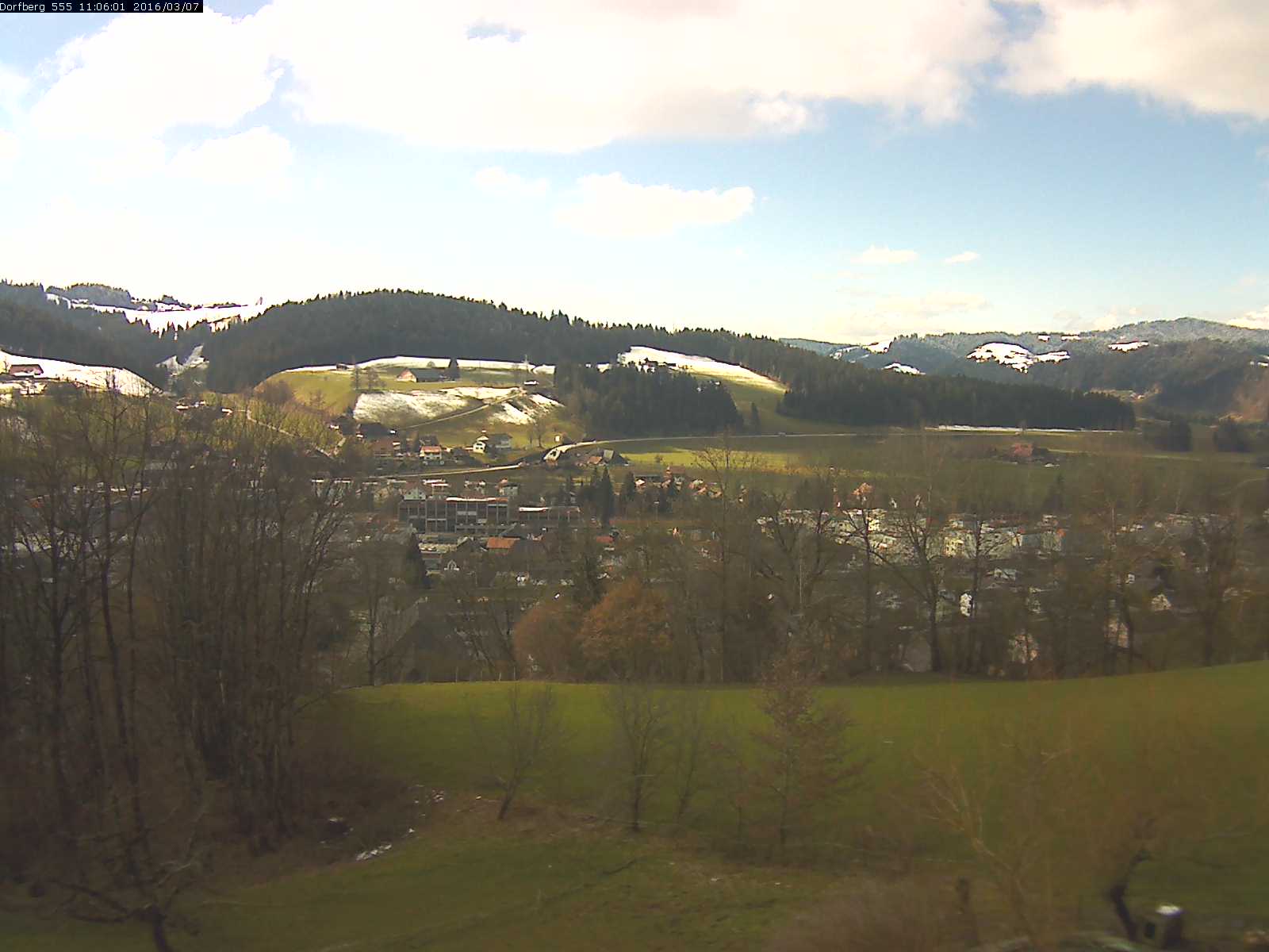 Webcam-Bild: Aussicht vom Dorfberg in Langnau 20160307-110601