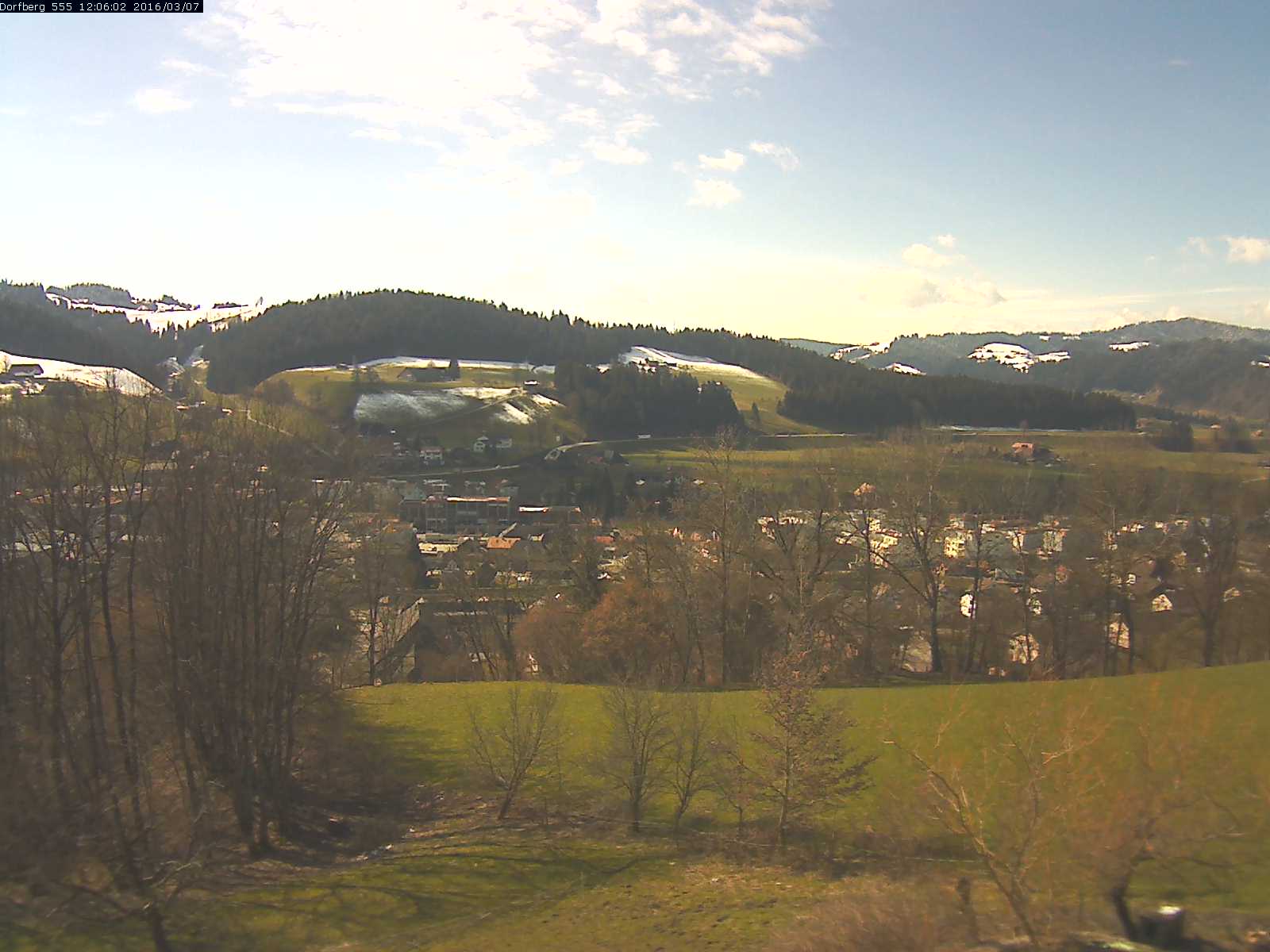 Webcam-Bild: Aussicht vom Dorfberg in Langnau 20160307-120601