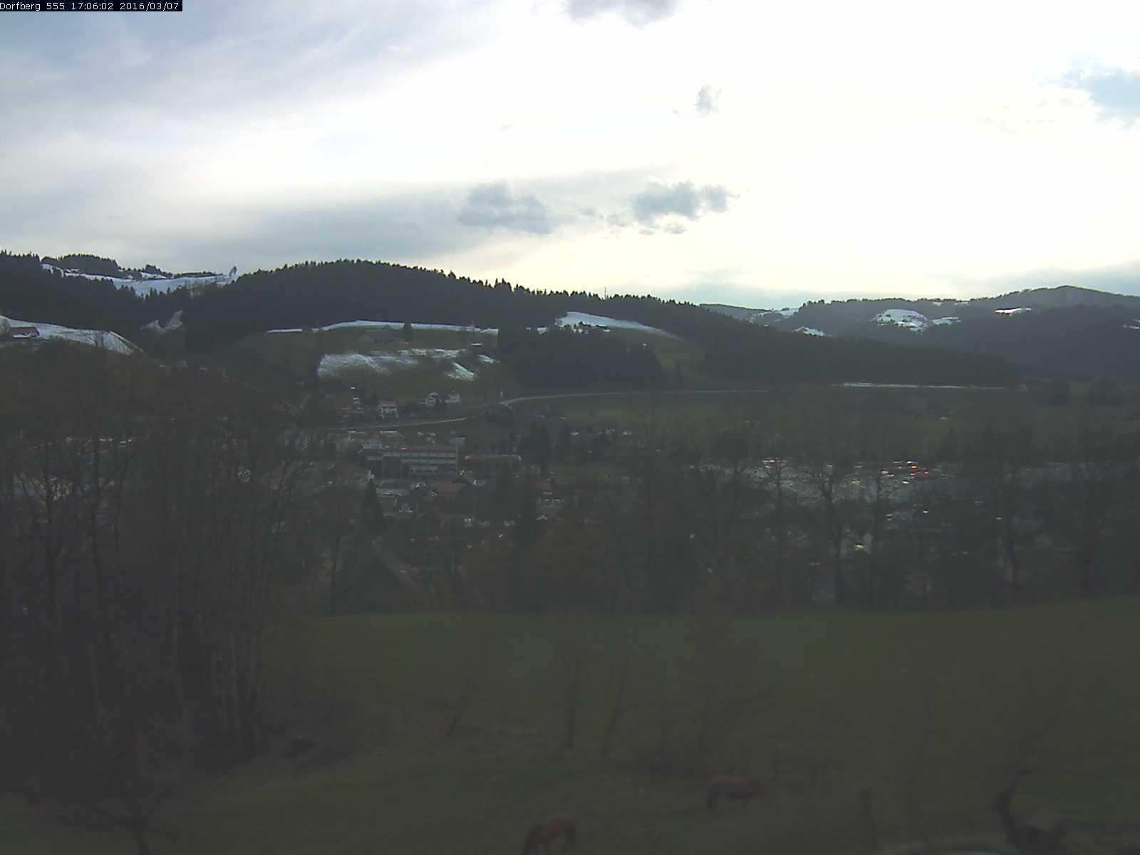 Webcam-Bild: Aussicht vom Dorfberg in Langnau 20160307-170601