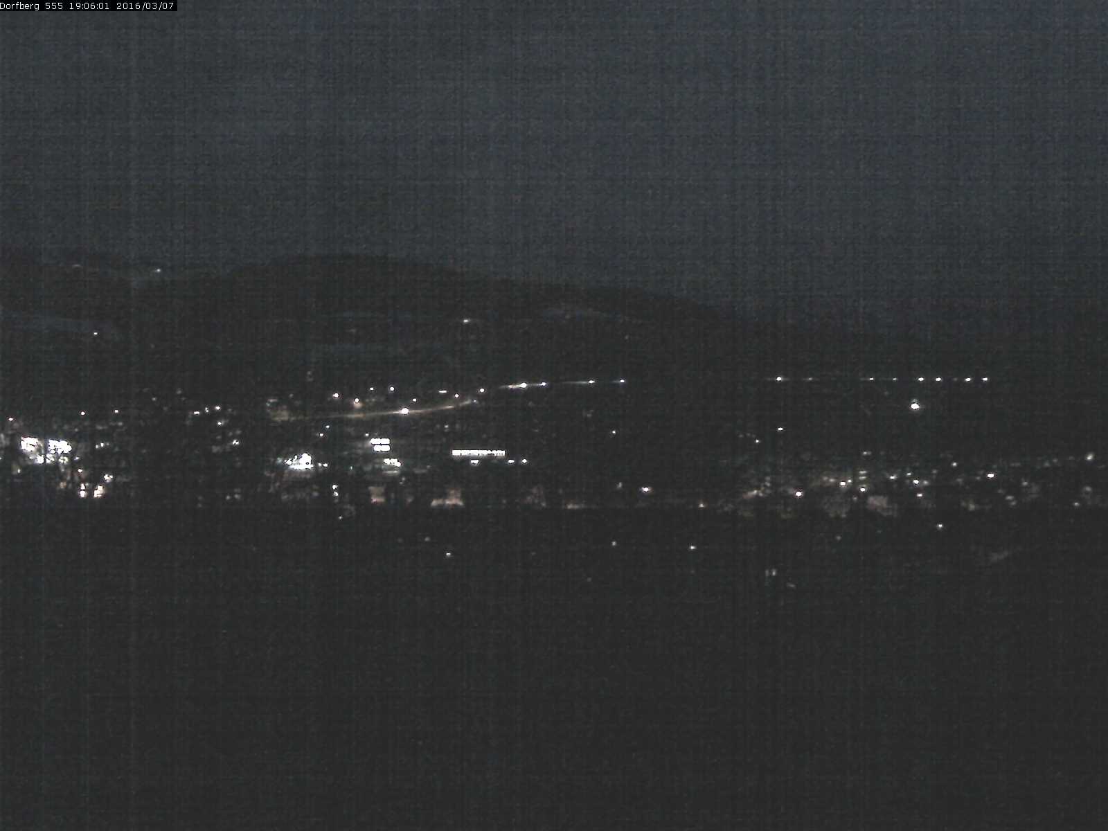 Webcam-Bild: Aussicht vom Dorfberg in Langnau 20160307-190601