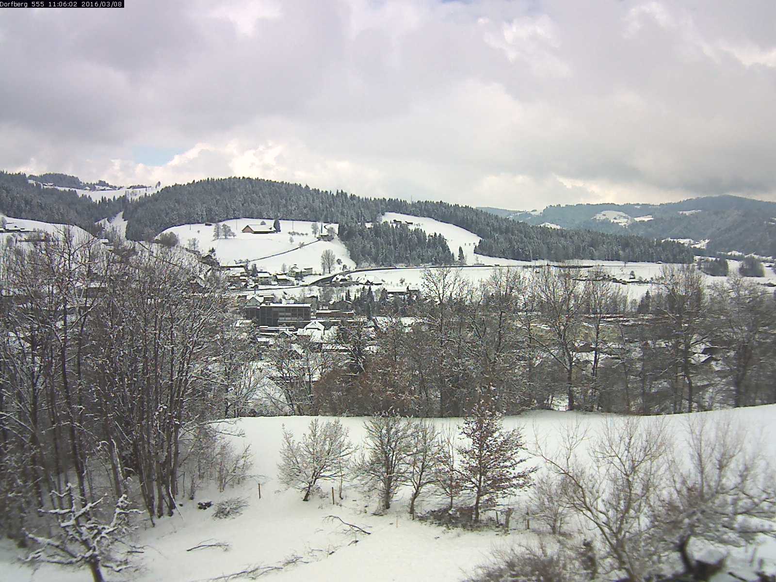 Webcam-Bild: Aussicht vom Dorfberg in Langnau 20160308-110601