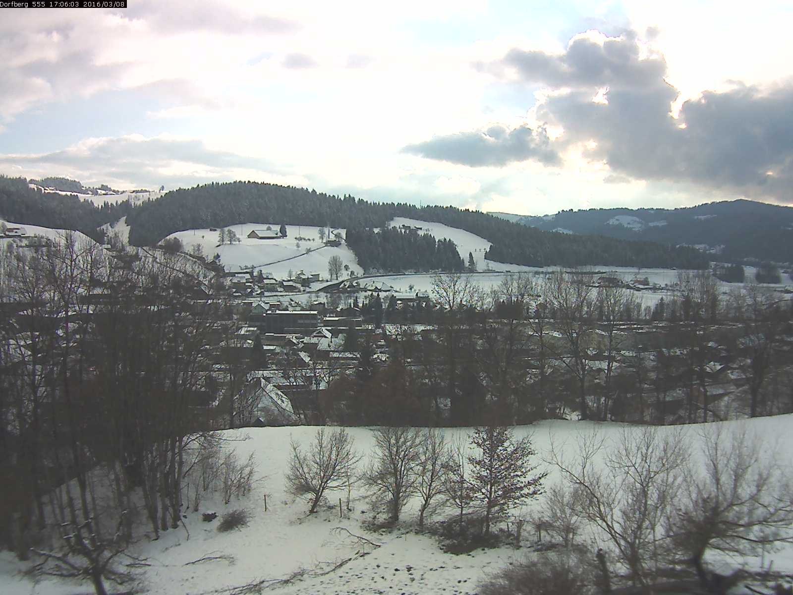 Webcam-Bild: Aussicht vom Dorfberg in Langnau 20160308-170601