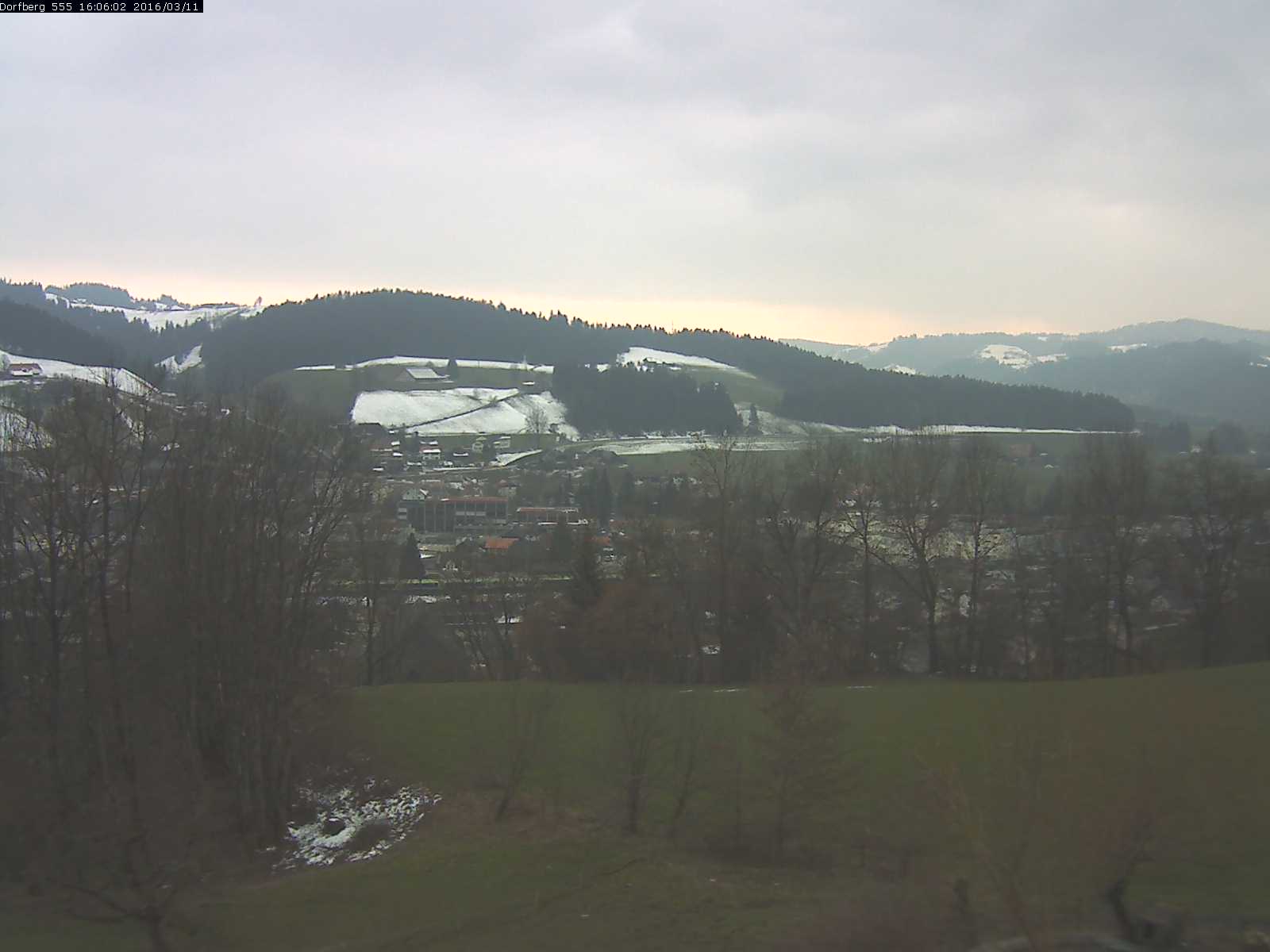 Webcam-Bild: Aussicht vom Dorfberg in Langnau 20160311-160601