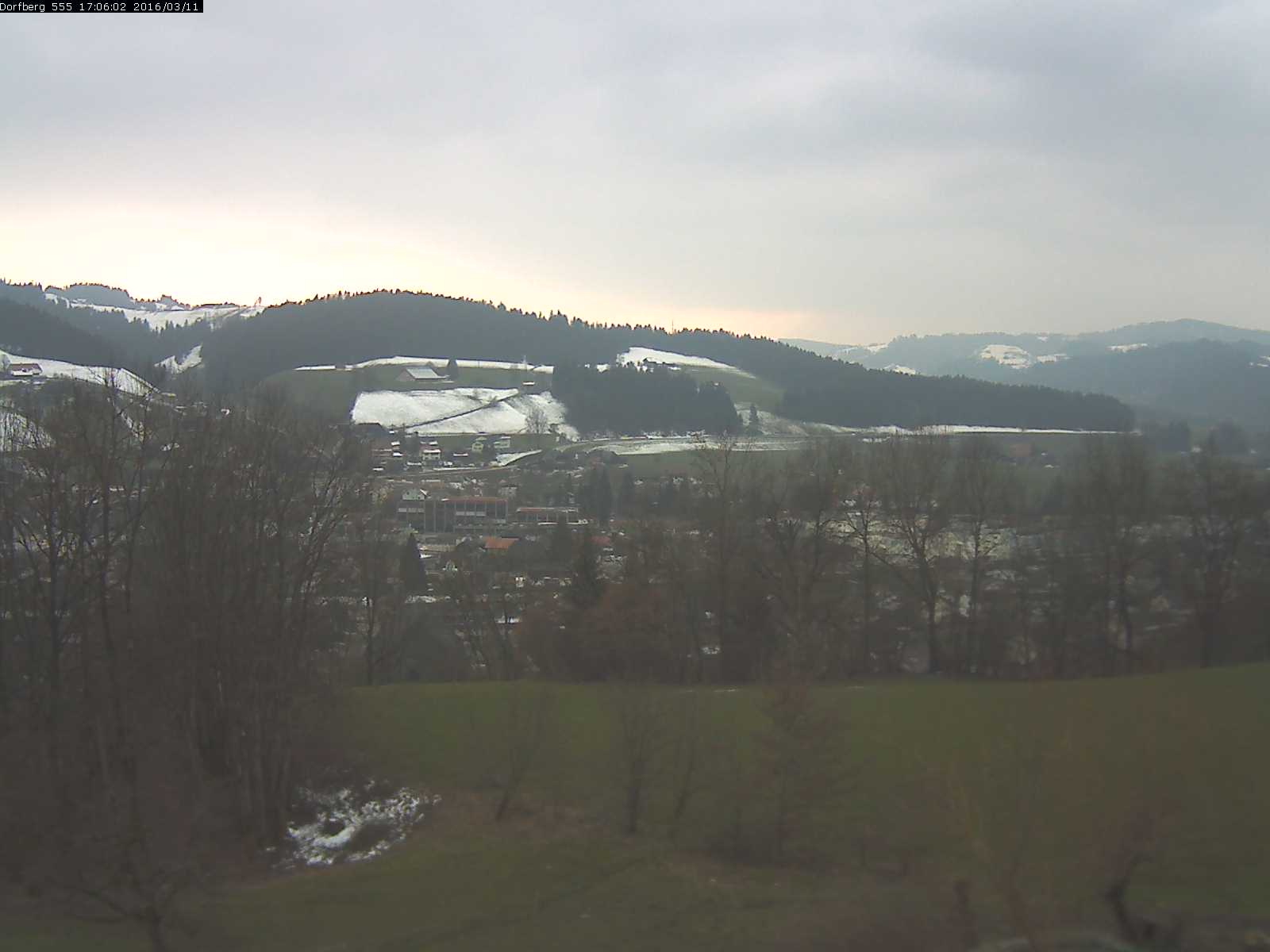 Webcam-Bild: Aussicht vom Dorfberg in Langnau 20160311-170601