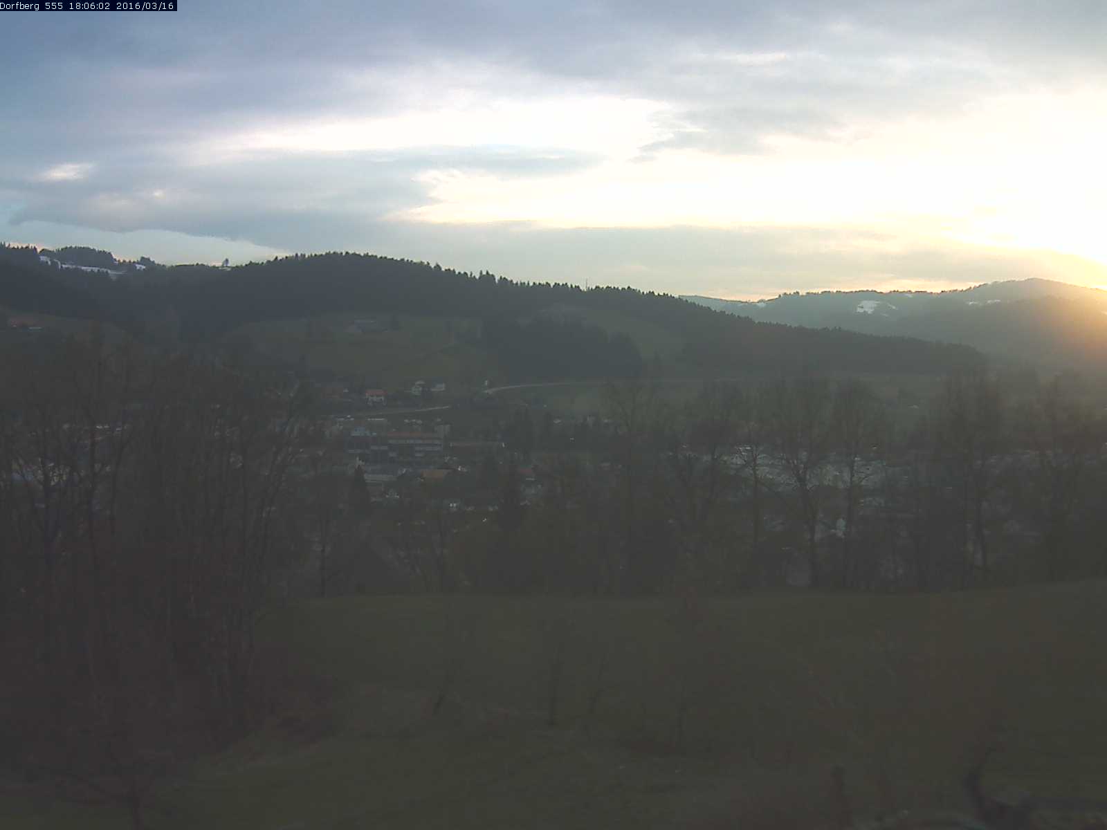 Webcam-Bild: Aussicht vom Dorfberg in Langnau 20160316-180601