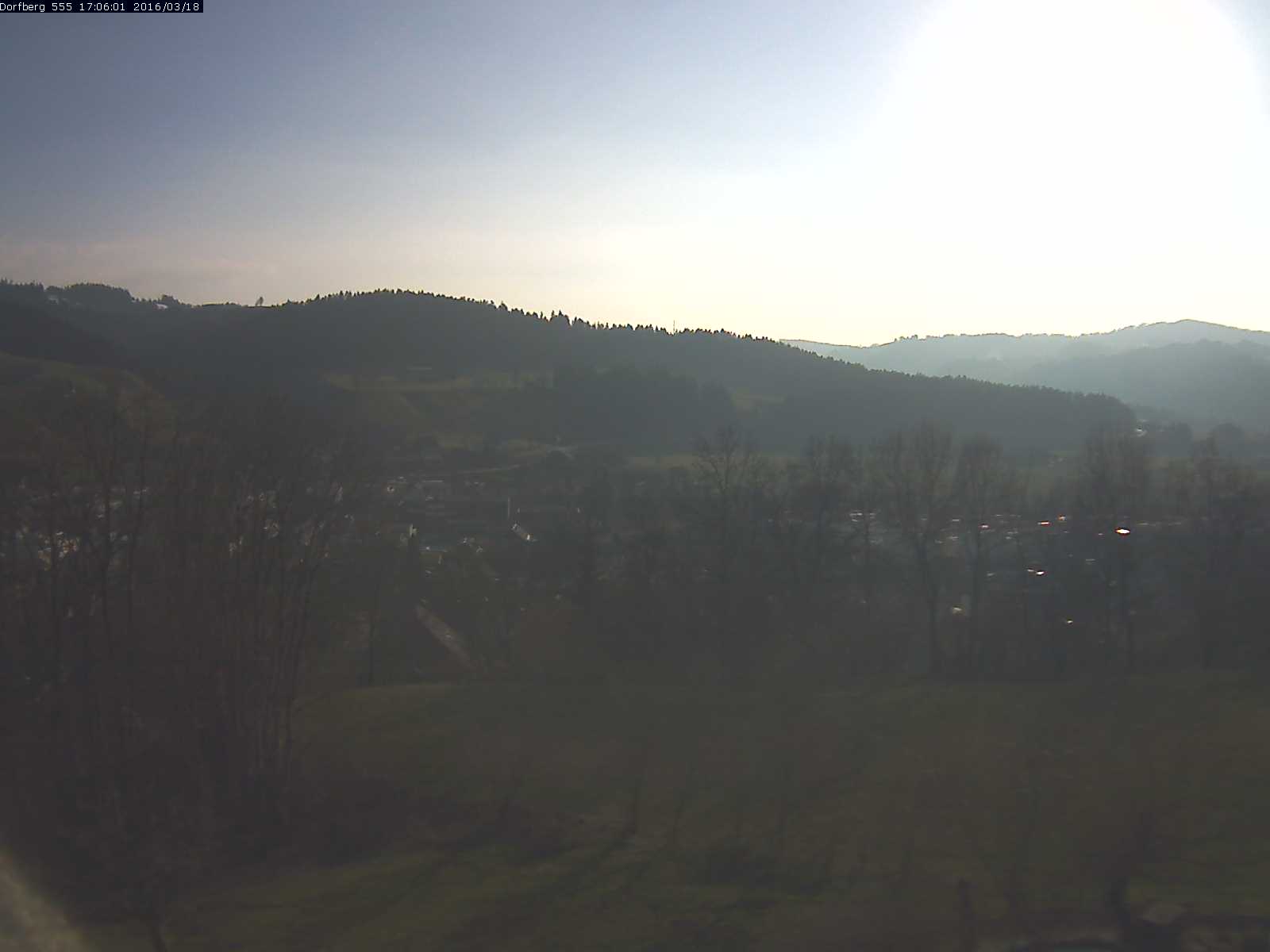 Webcam-Bild: Aussicht vom Dorfberg in Langnau 20160318-170601