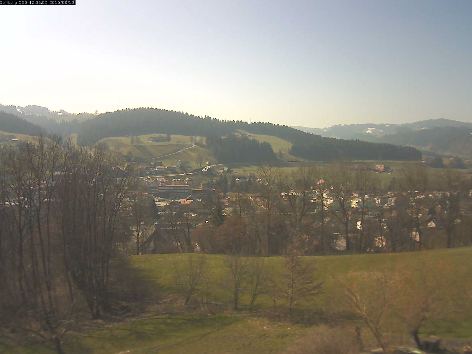 Webcam-Bild: Aussicht vom Dorfberg in Langnau 20160319-120601