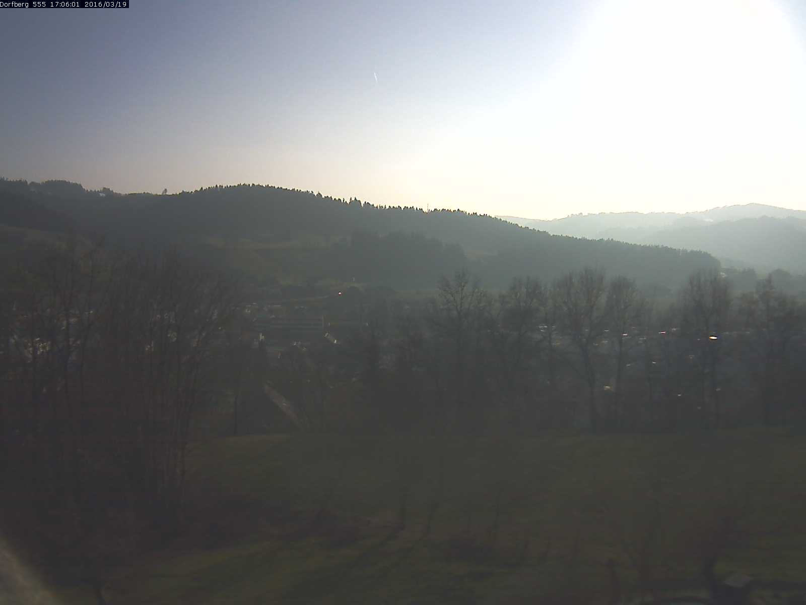 Webcam-Bild: Aussicht vom Dorfberg in Langnau 20160319-170601