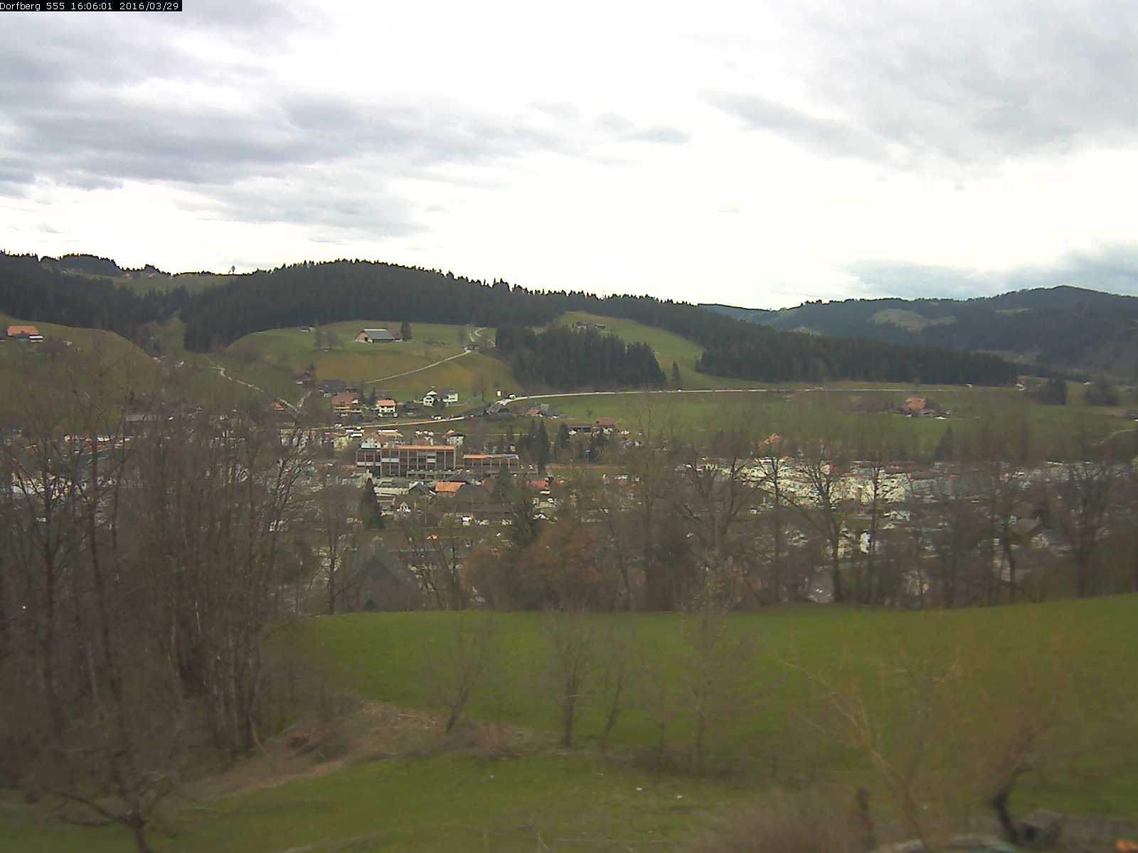 Webcam-Bild: Aussicht vom Dorfberg in Langnau 20160329-160601