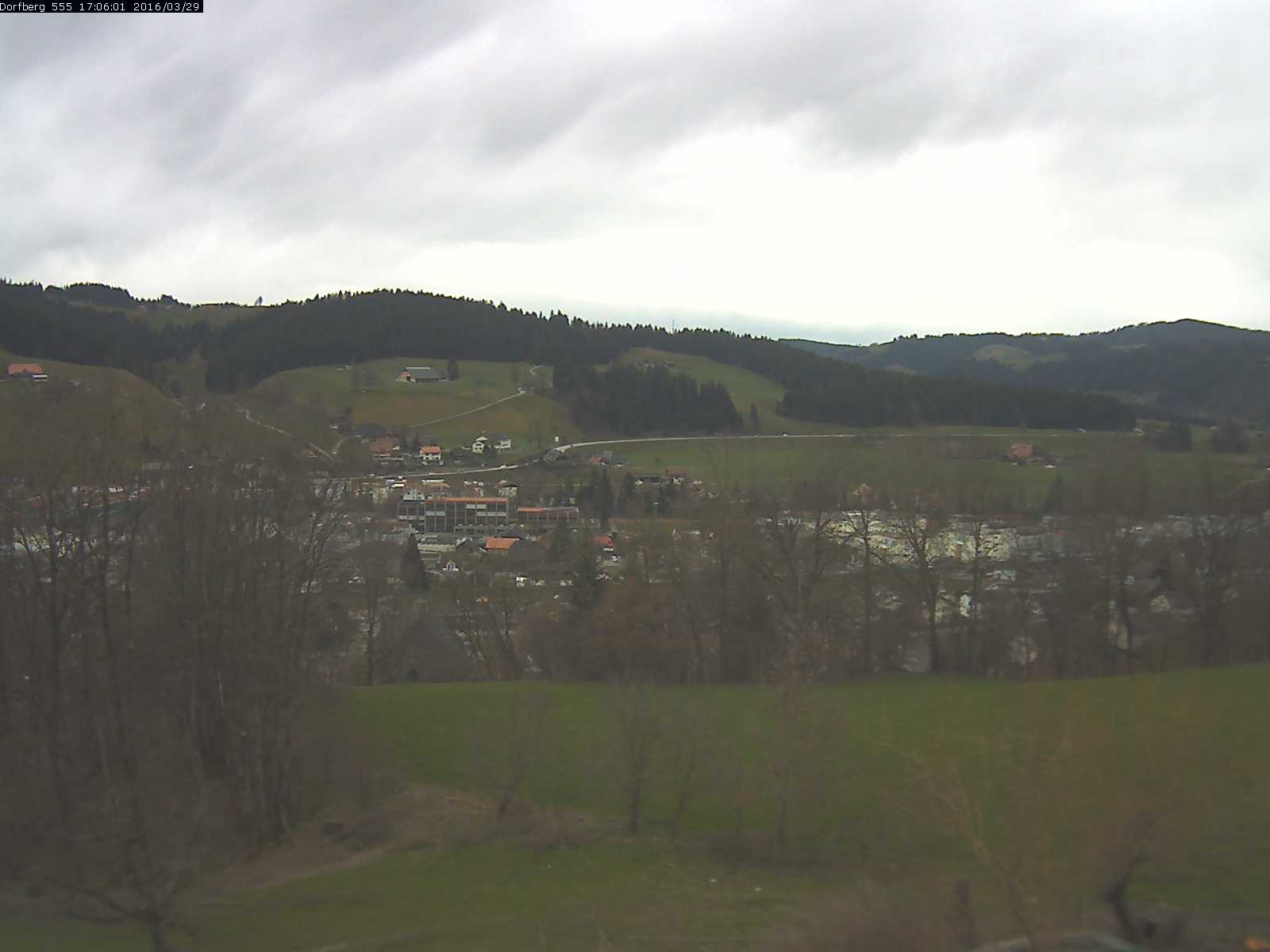 Webcam-Bild: Aussicht vom Dorfberg in Langnau 20160329-170601