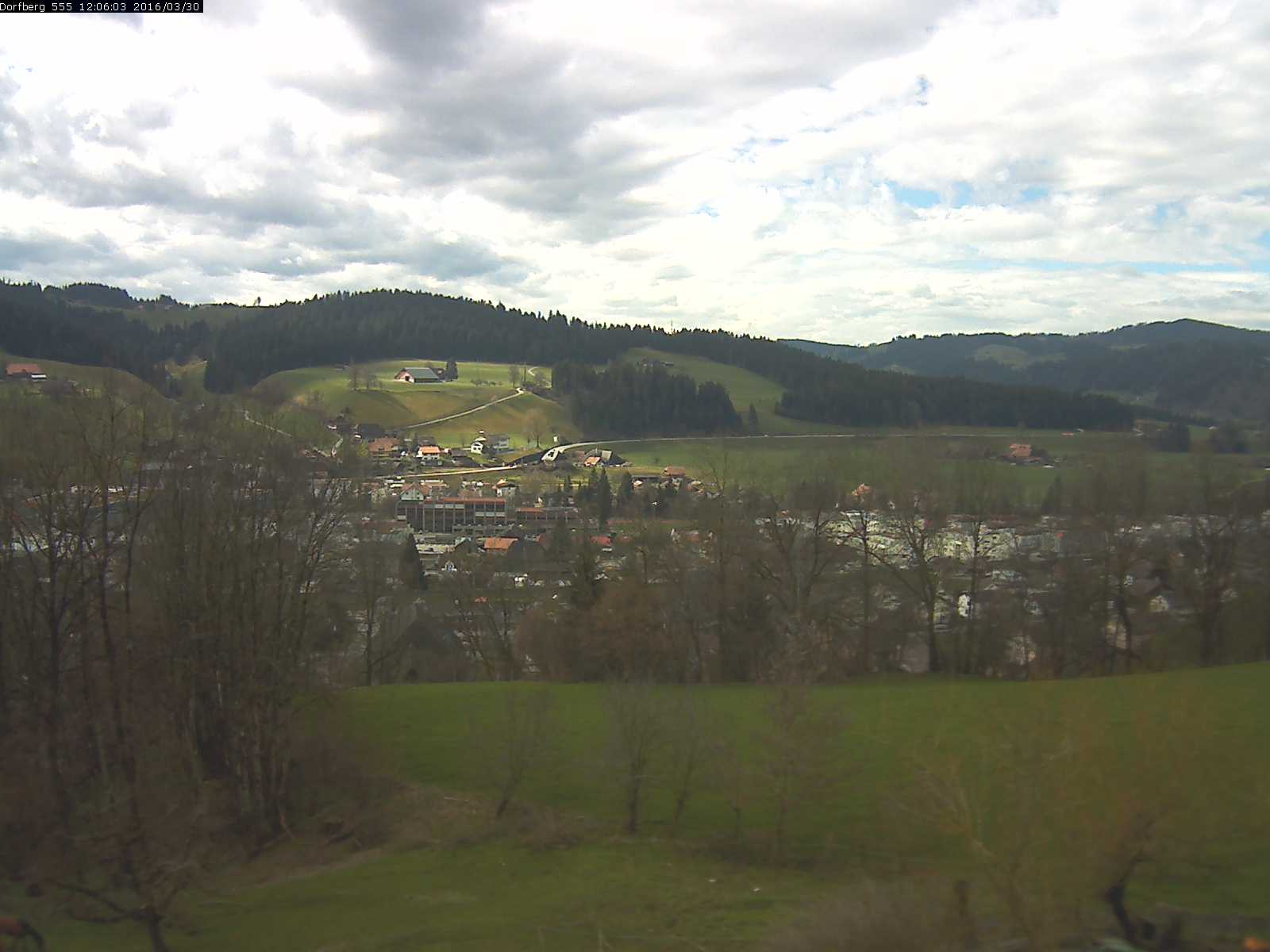 Webcam-Bild: Aussicht vom Dorfberg in Langnau 20160330-120601