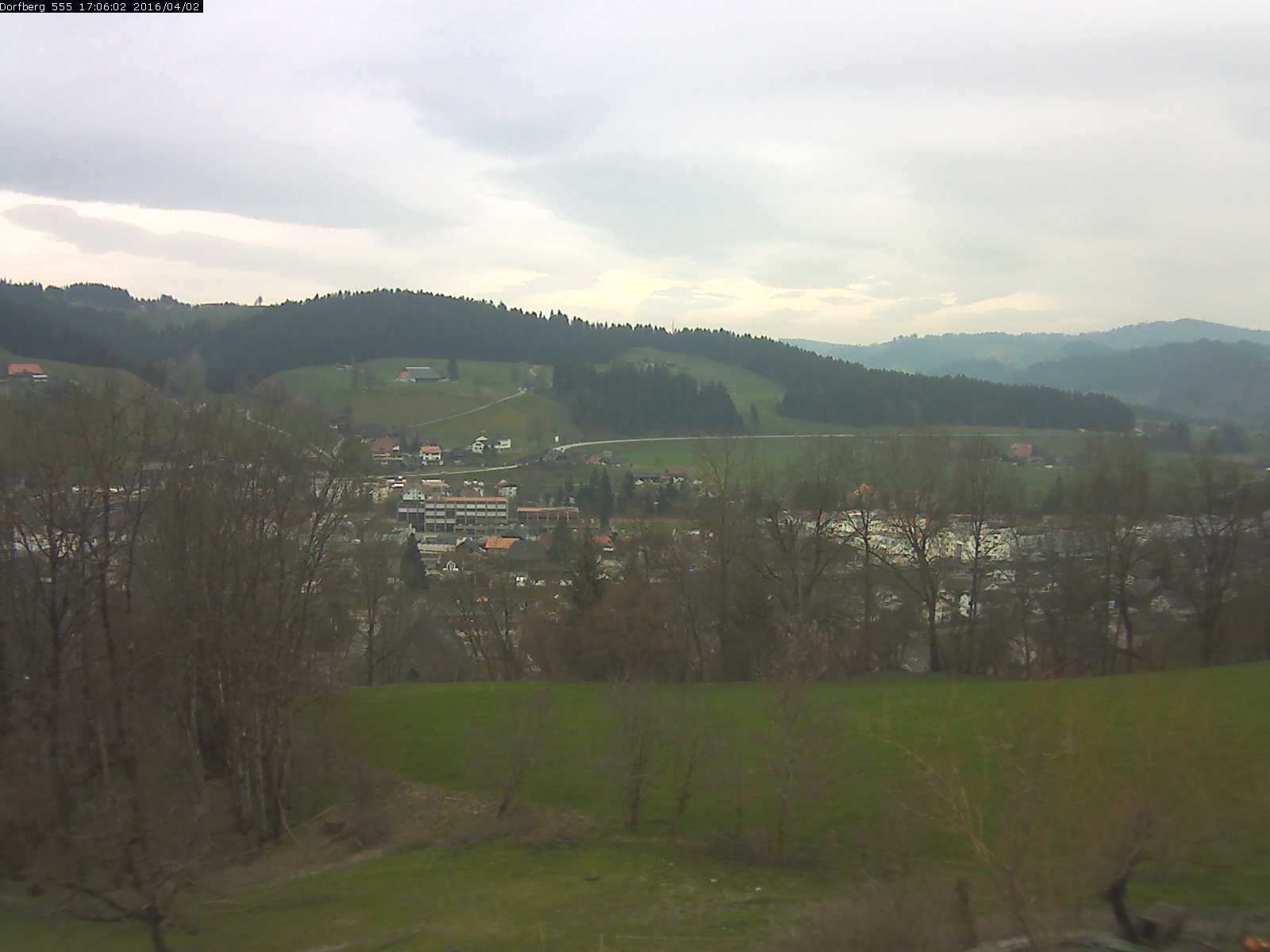Webcam-Bild: Aussicht vom Dorfberg in Langnau 20160402-170601