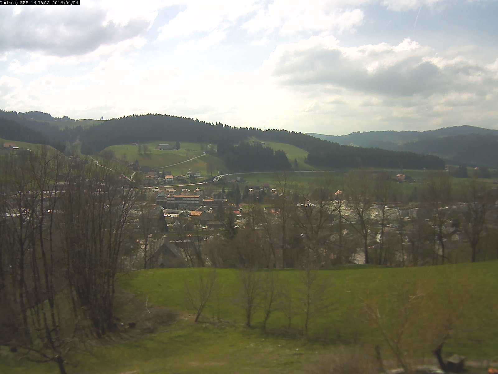 Webcam-Bild: Aussicht vom Dorfberg in Langnau 20160404-140601