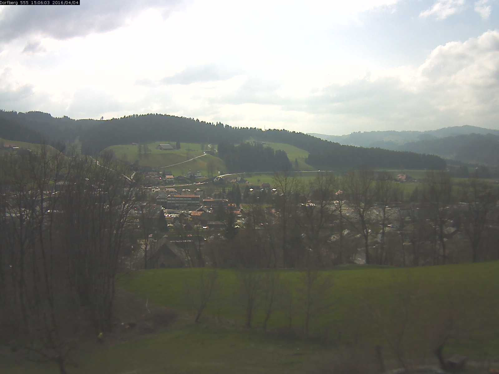 Webcam-Bild: Aussicht vom Dorfberg in Langnau 20160404-150601
