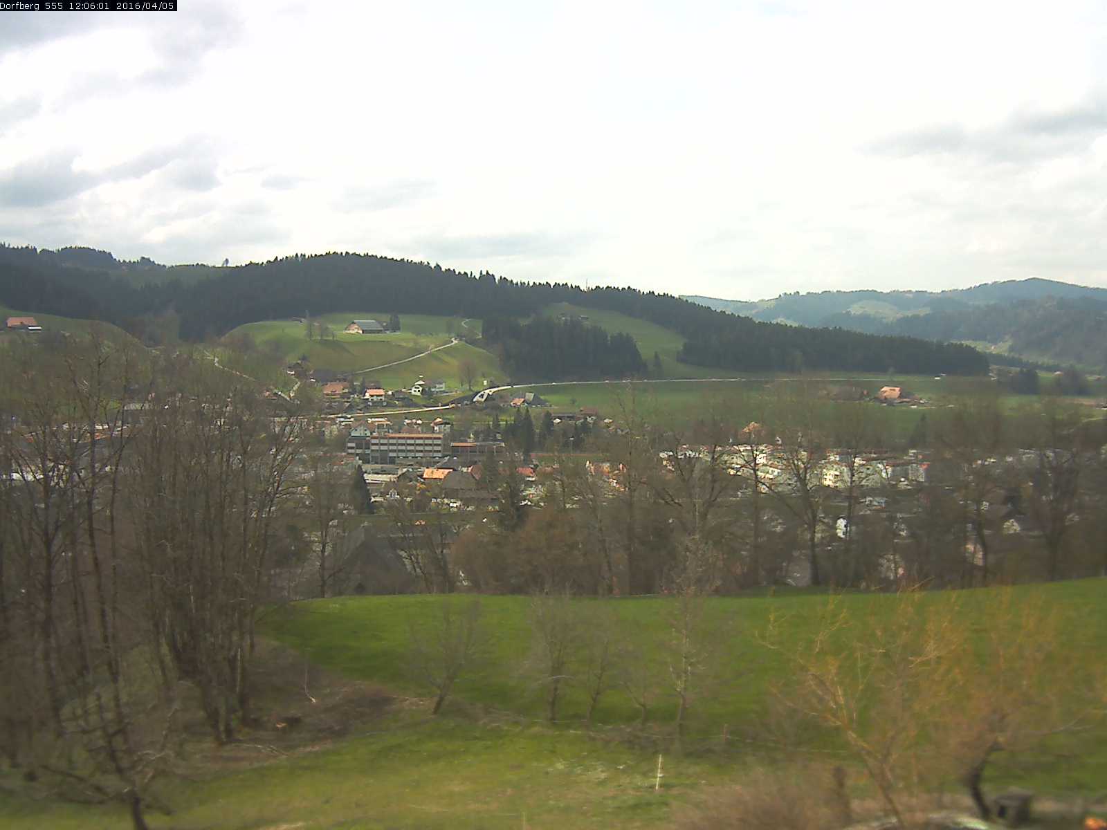 Webcam-Bild: Aussicht vom Dorfberg in Langnau 20160405-120601