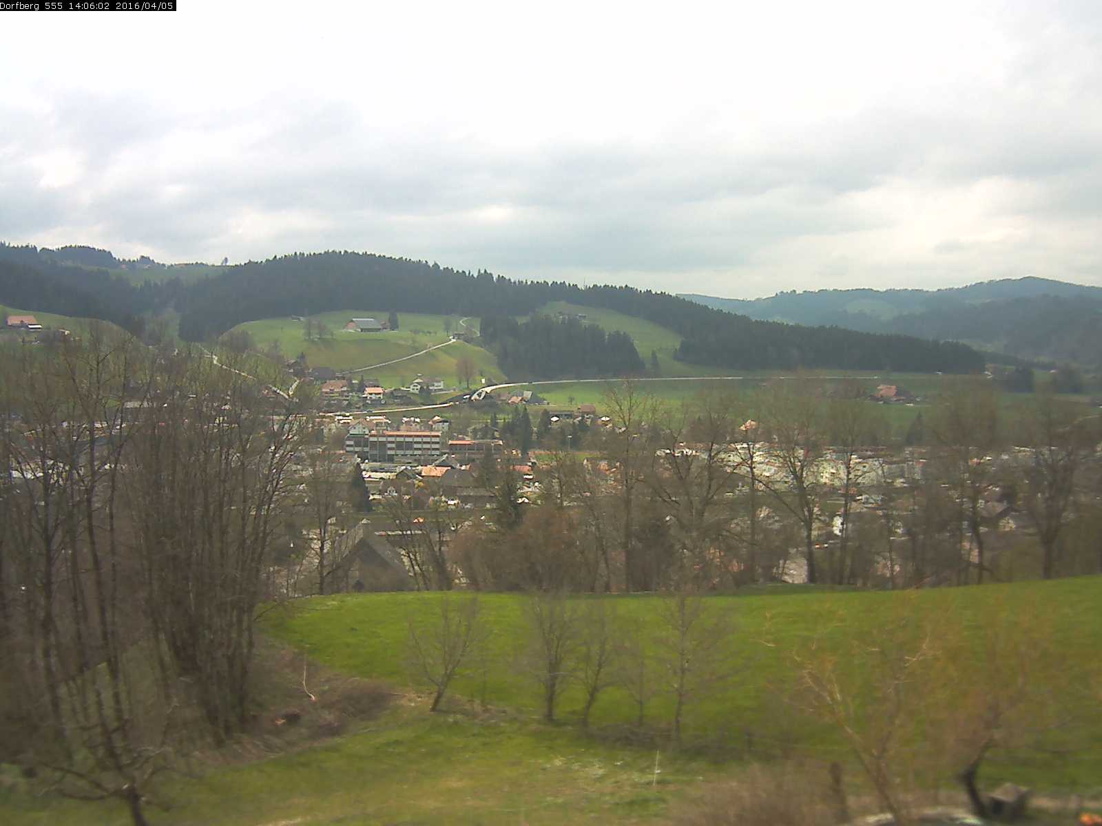 Webcam-Bild: Aussicht vom Dorfberg in Langnau 20160405-140601