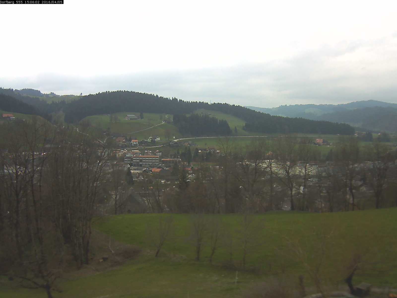 Webcam-Bild: Aussicht vom Dorfberg in Langnau 20160405-150601