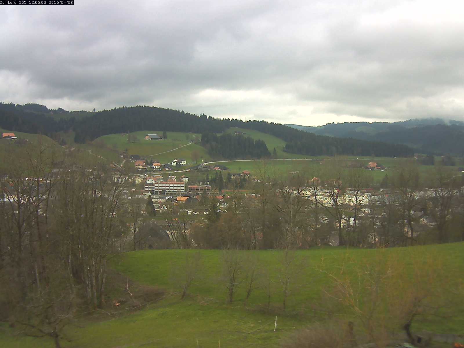Webcam-Bild: Aussicht vom Dorfberg in Langnau 20160408-120601