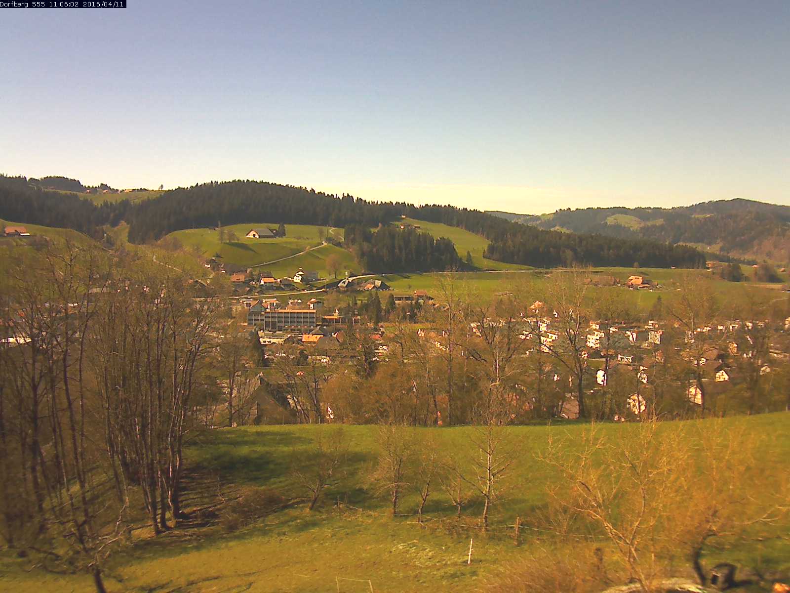 Webcam-Bild: Aussicht vom Dorfberg in Langnau 20160411-110601