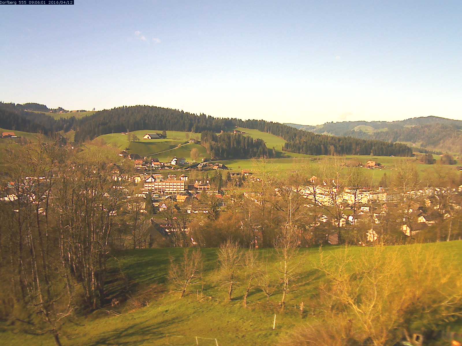 Webcam-Bild: Aussicht vom Dorfberg in Langnau 20160412-090601