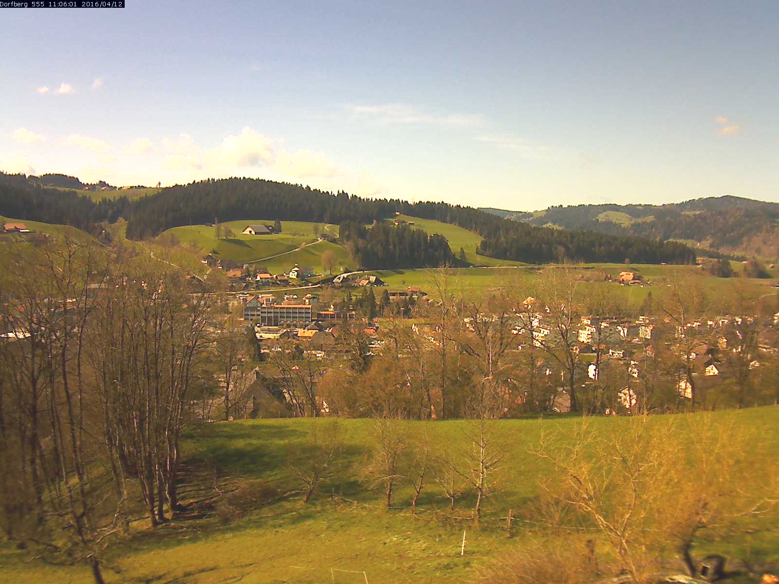 Webcam-Bild: Aussicht vom Dorfberg in Langnau 20160412-110601