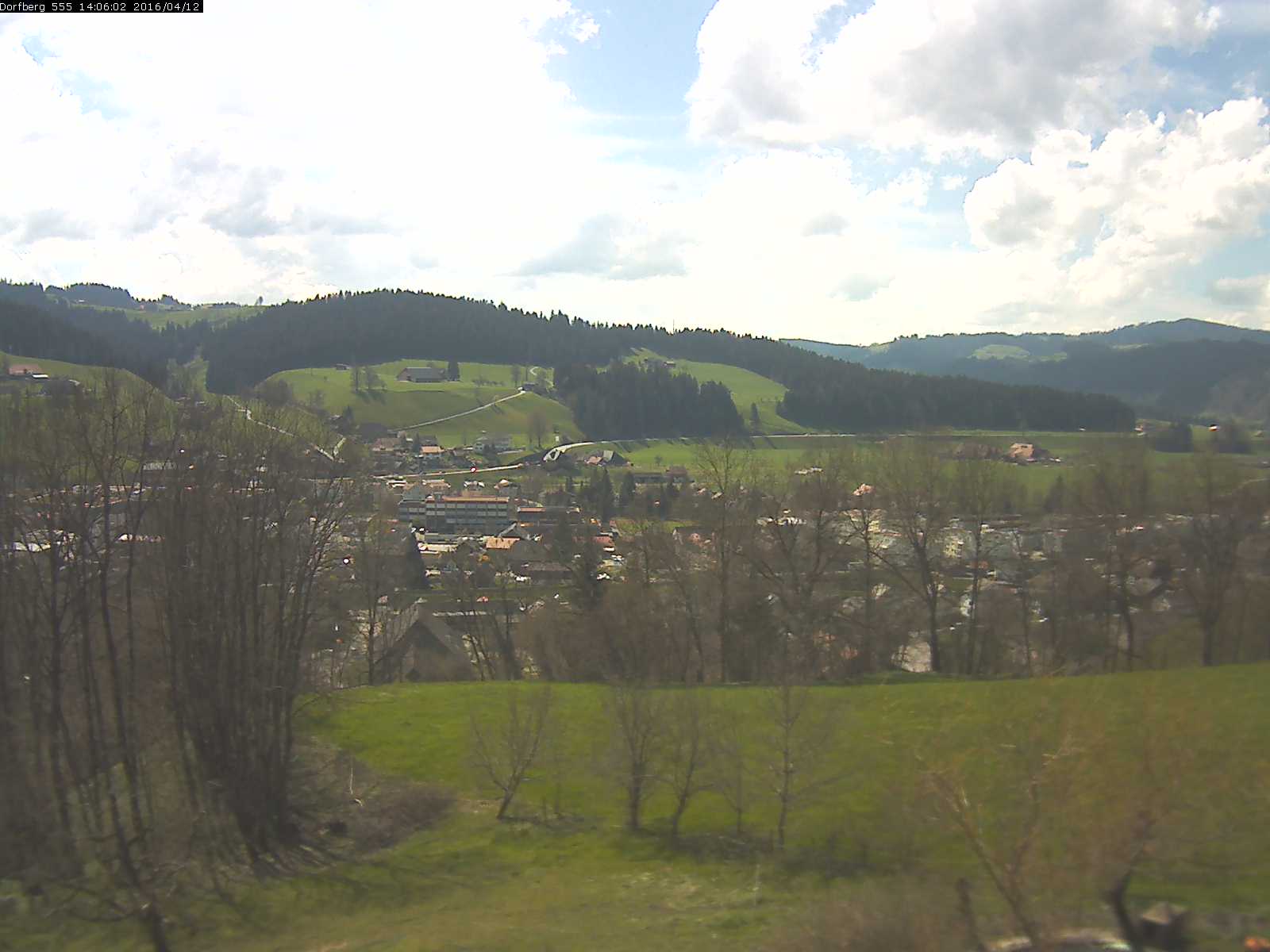 Webcam-Bild: Aussicht vom Dorfberg in Langnau 20160412-140601