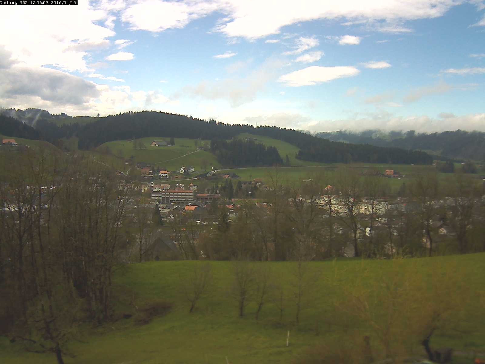 Webcam-Bild: Aussicht vom Dorfberg in Langnau 20160416-120601
