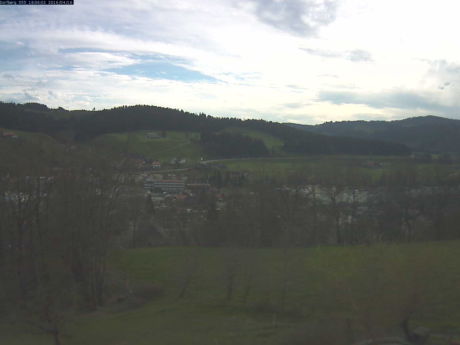 Webcam-Bild: Aussicht vom Dorfberg in Langnau 20160416-180601