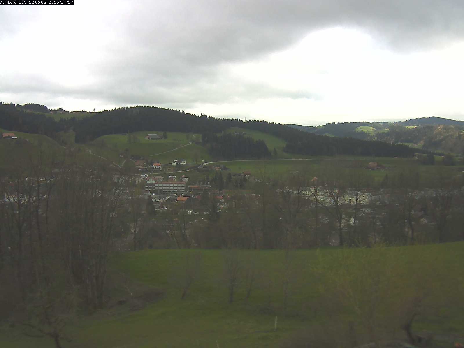 Webcam-Bild: Aussicht vom Dorfberg in Langnau 20160417-120602
