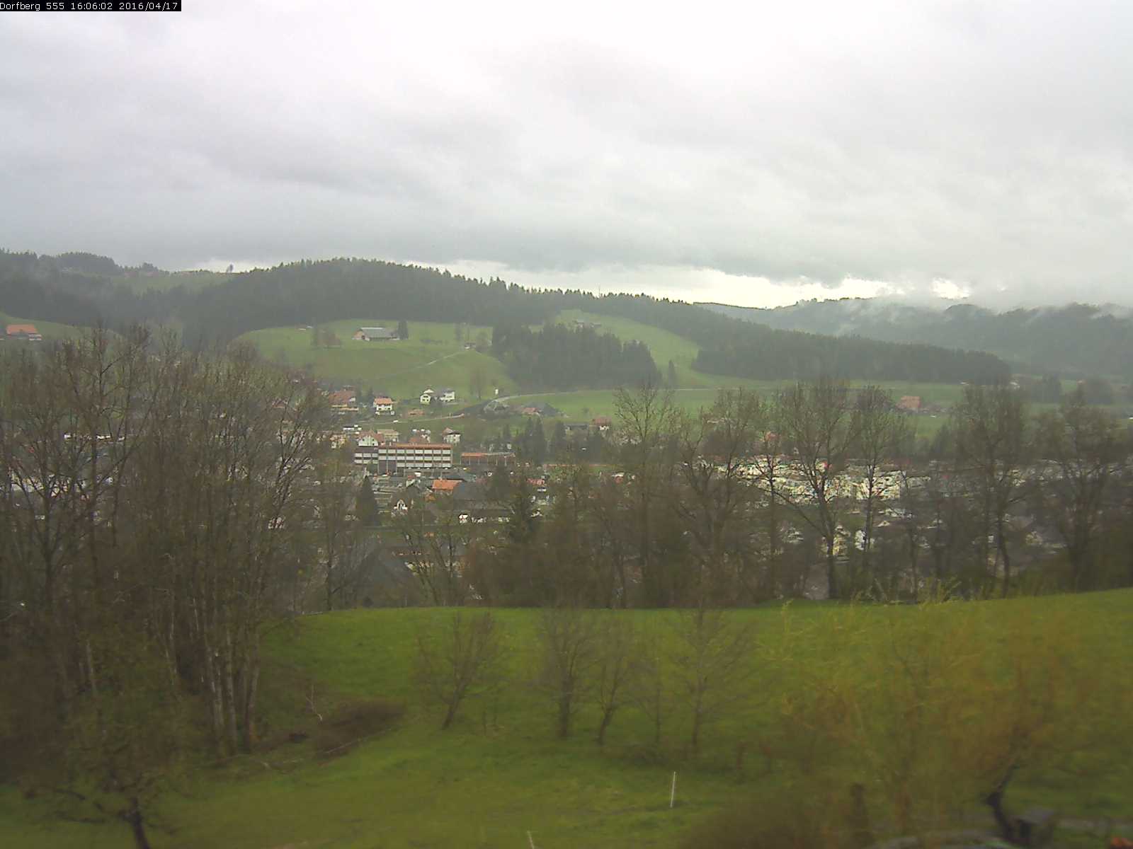 Webcam-Bild: Aussicht vom Dorfberg in Langnau 20160417-160601