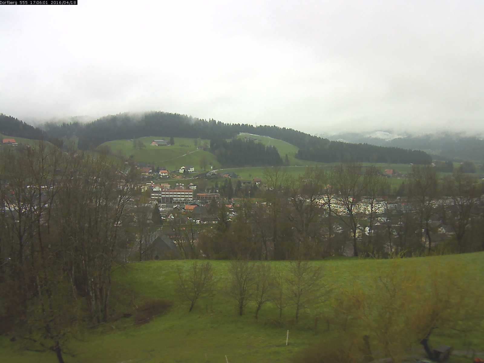 Webcam-Bild: Aussicht vom Dorfberg in Langnau 20160418-170601