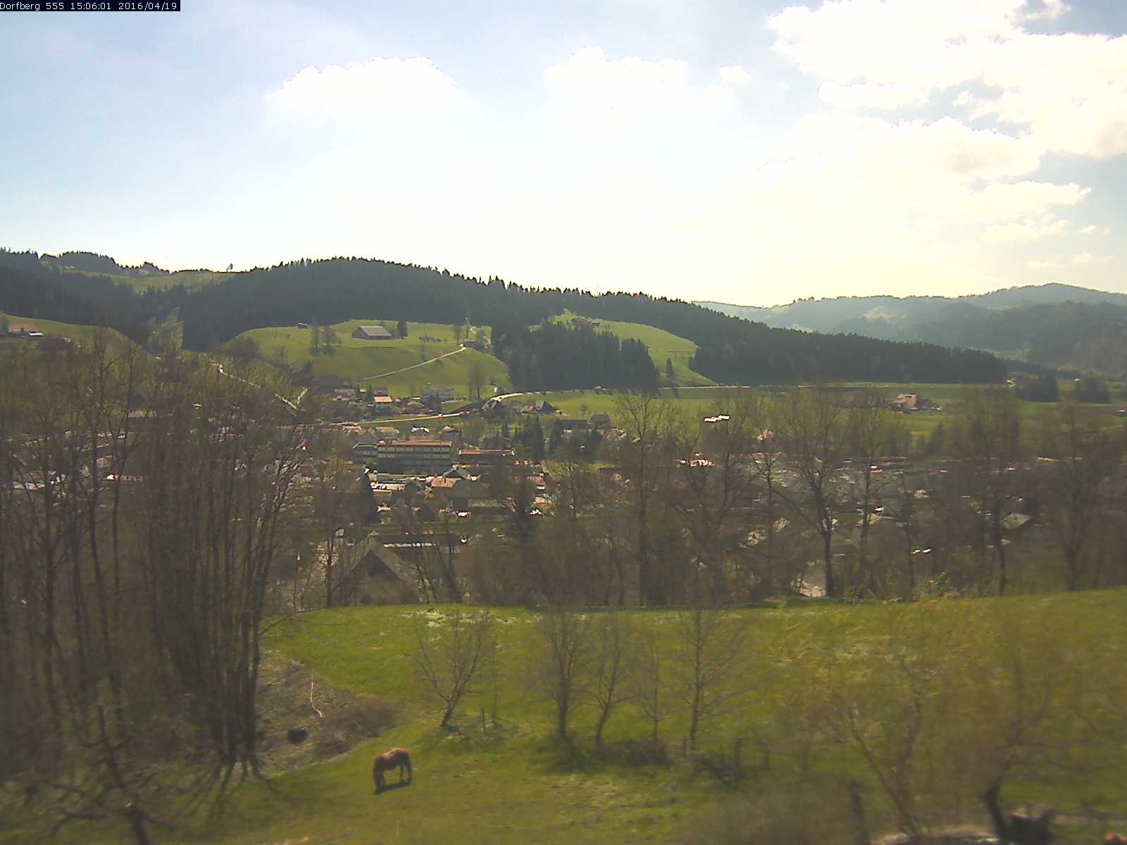 Webcam-Bild: Aussicht vom Dorfberg in Langnau 20160419-150601