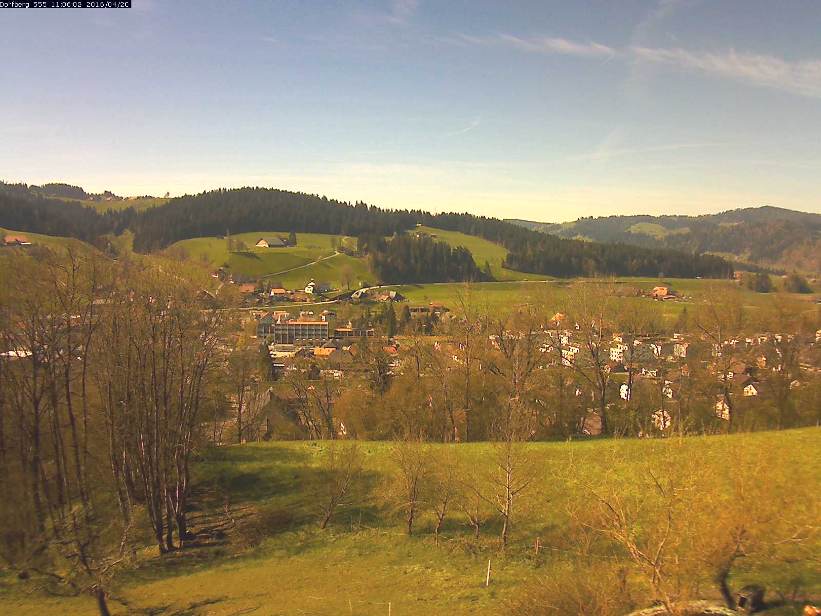 Webcam-Bild: Aussicht vom Dorfberg in Langnau 20160420-110601